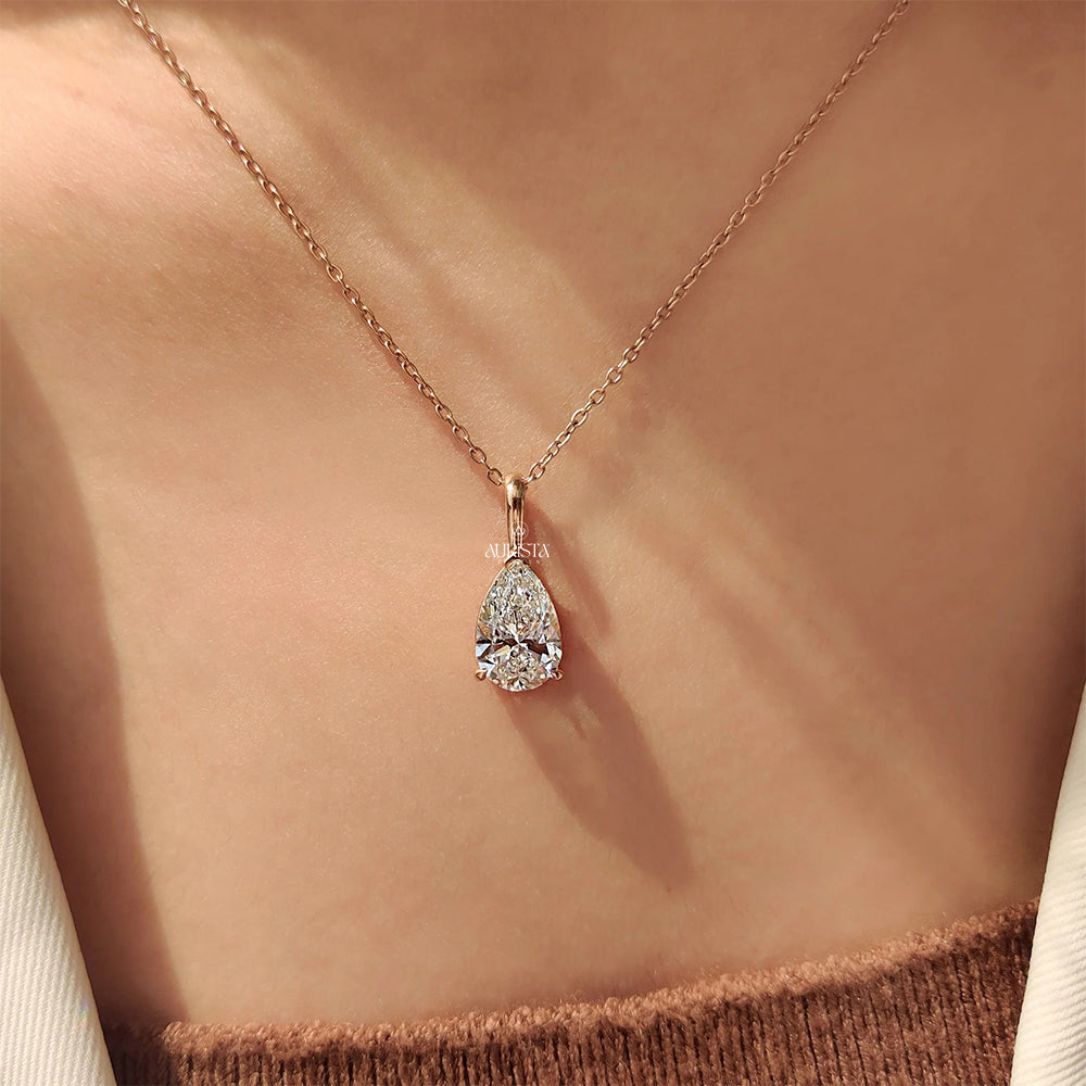 Dazzling Glow Pear Diamond Pendant in Rose Gold