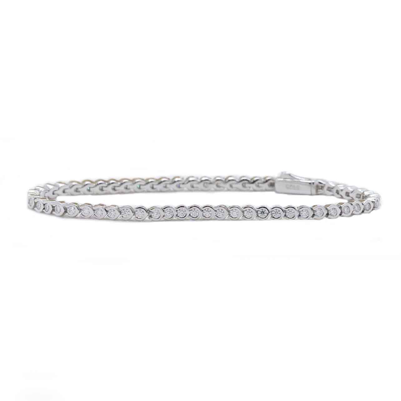 Pure Elegance – Fine Diamond Tennis Bracelet Crafted in Gold
