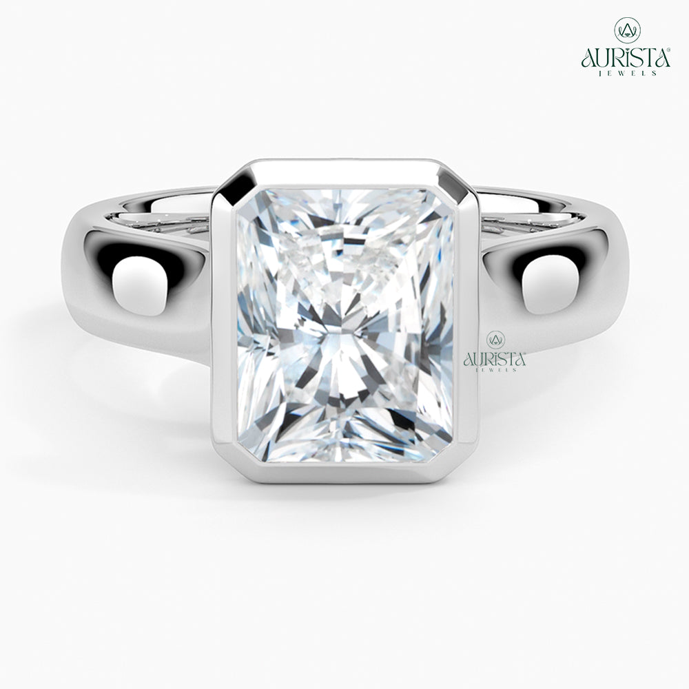 Shine Forever White Gold Ring with Radiant Diamond