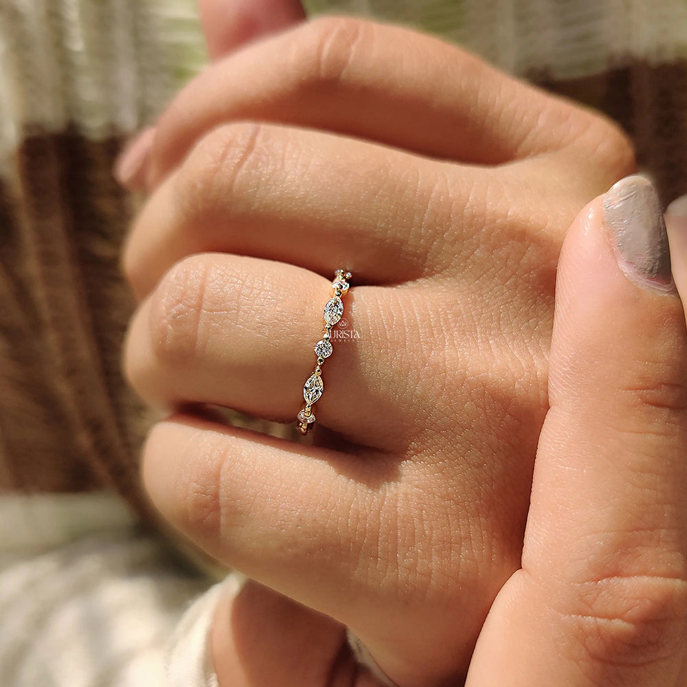 Shine of Promise – Yellow Gold Ring with Diamond