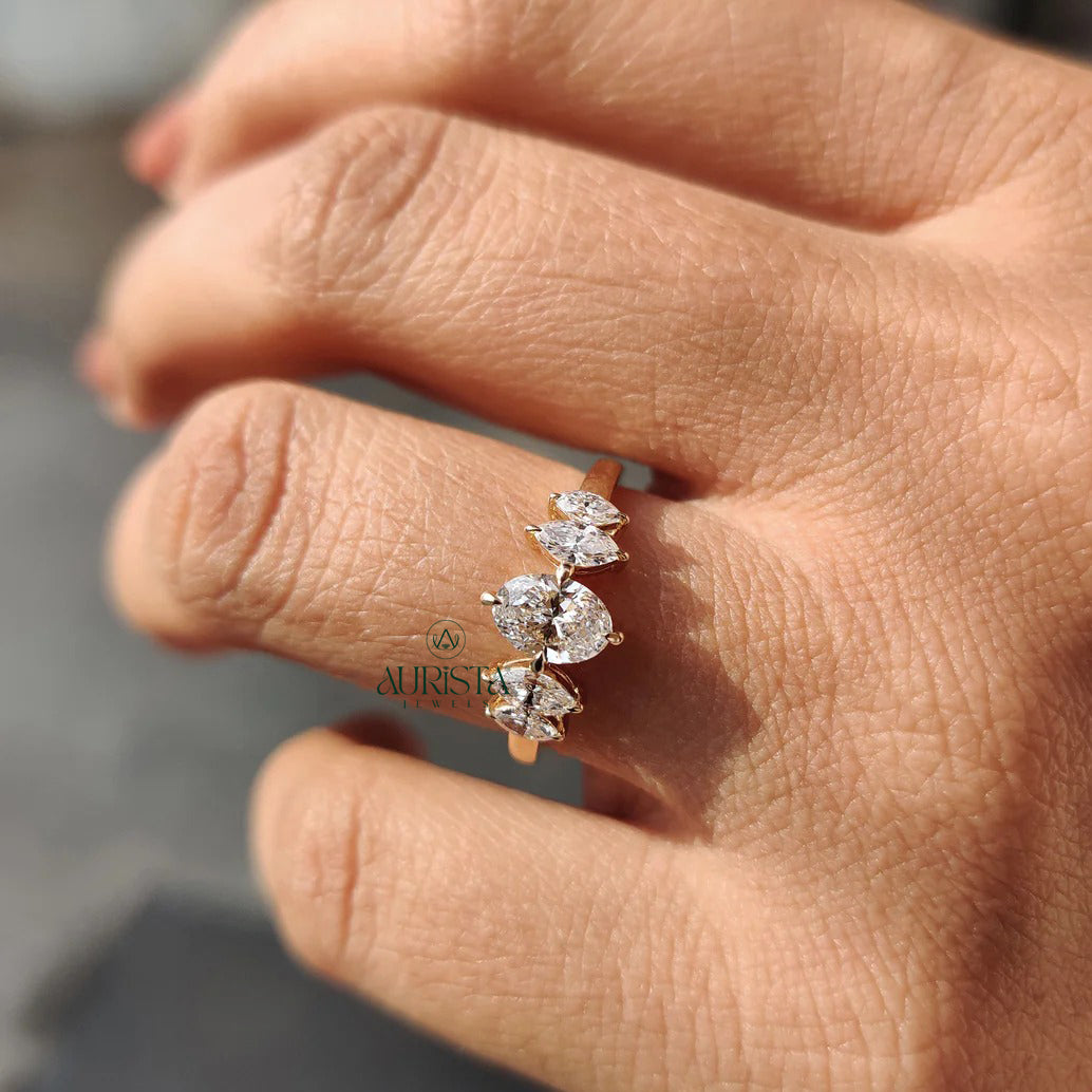 Golden Grace – Royal Elegance with Brilliant Shine