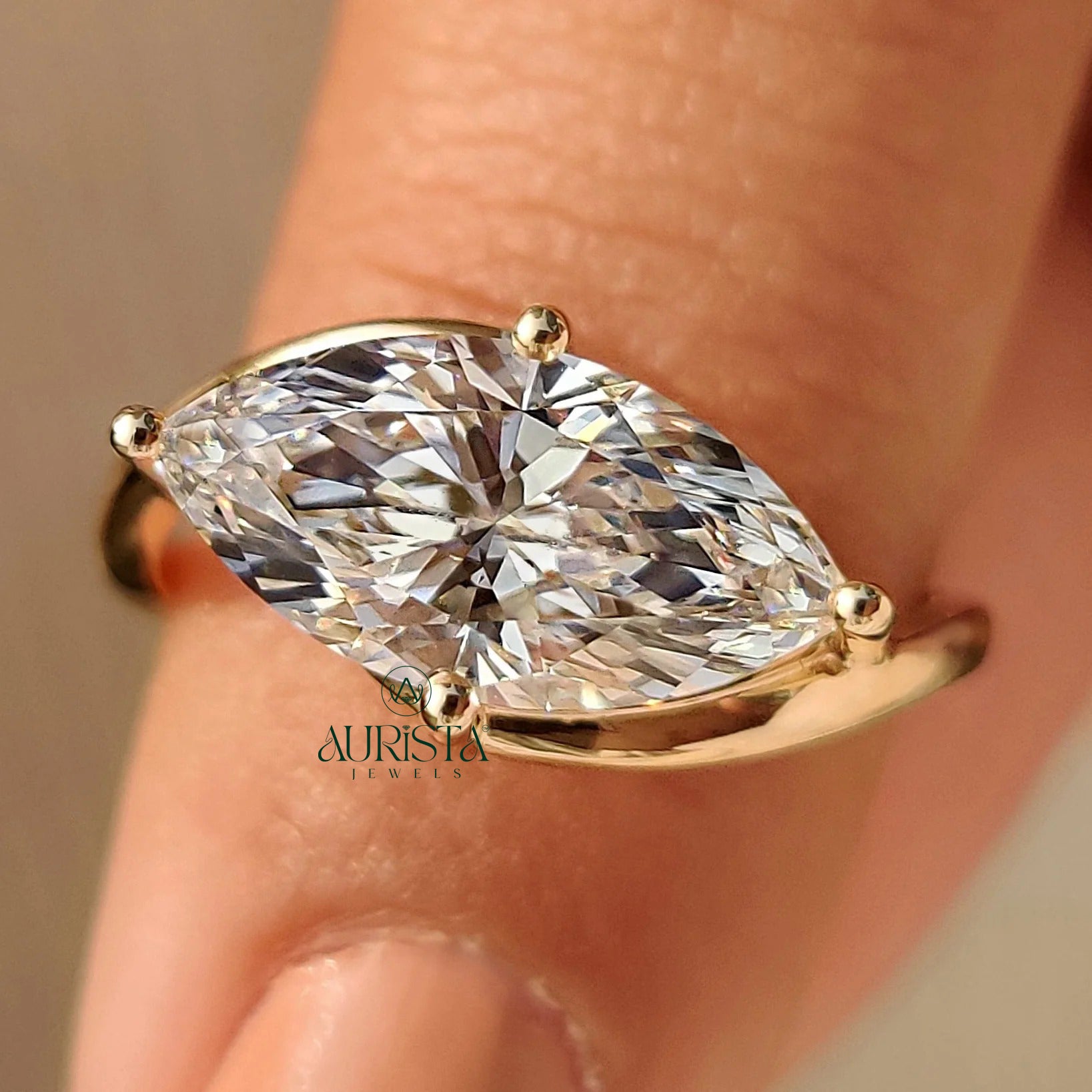 Graceful Solitaire Ring with Fine Craftsmanship