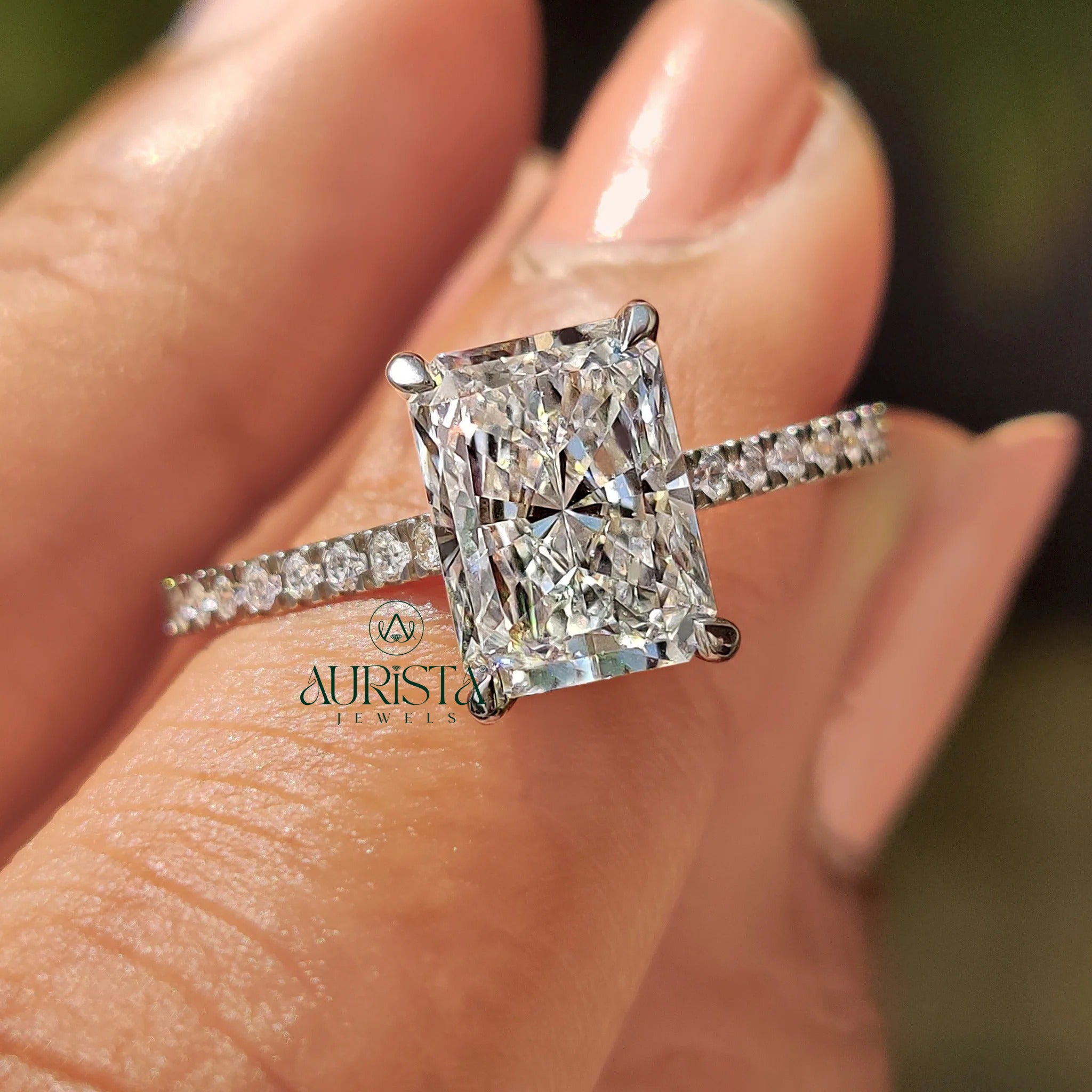 Luxe Radiant Cut Diamond Pave Ring with Timeless Sparkle