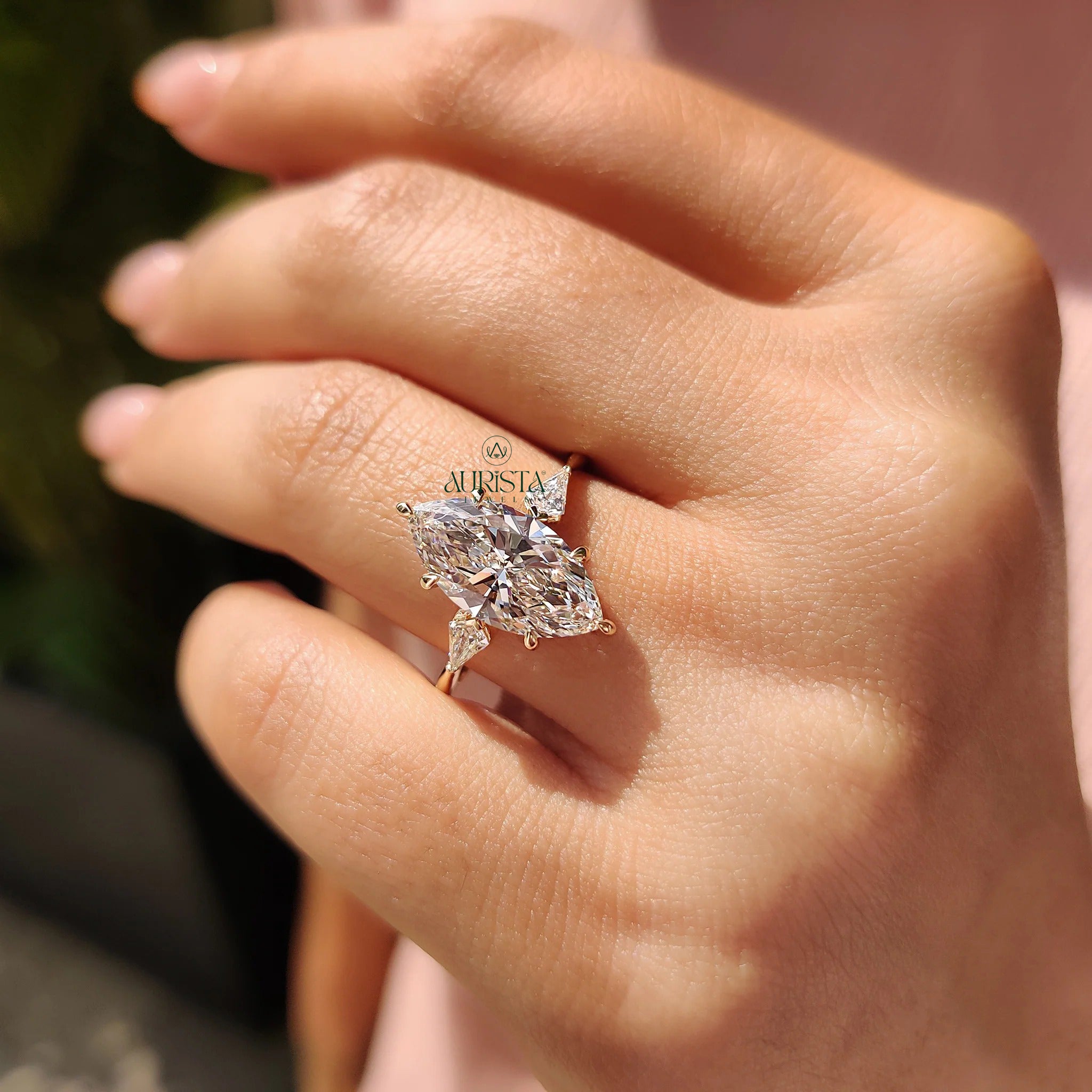 Shine Forever – Elegant Band with Dazzling Diamond