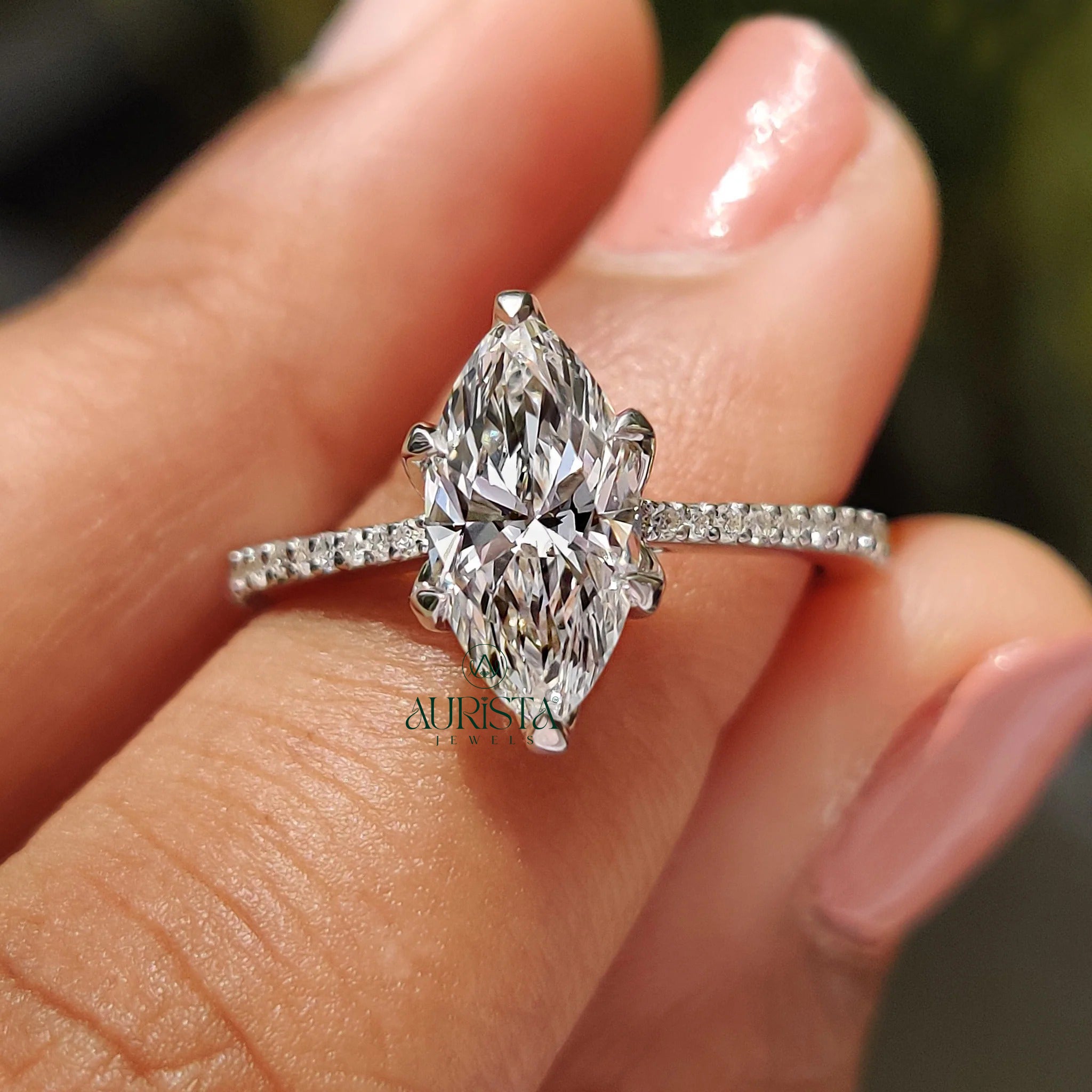 Marquise-Cut Crushed Ice Ring with Shimmering Pave Band