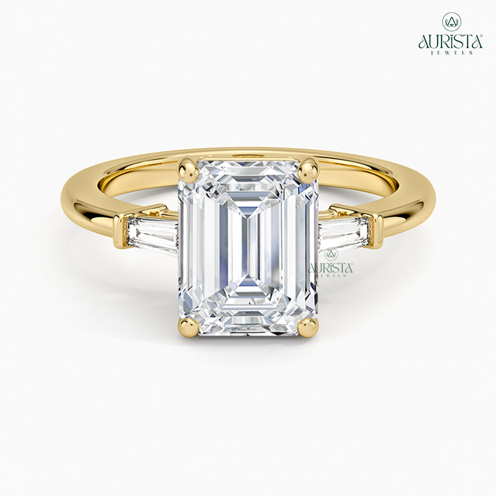 Cherished Sparkle Yellow Gold Ring with Emerald Diamond