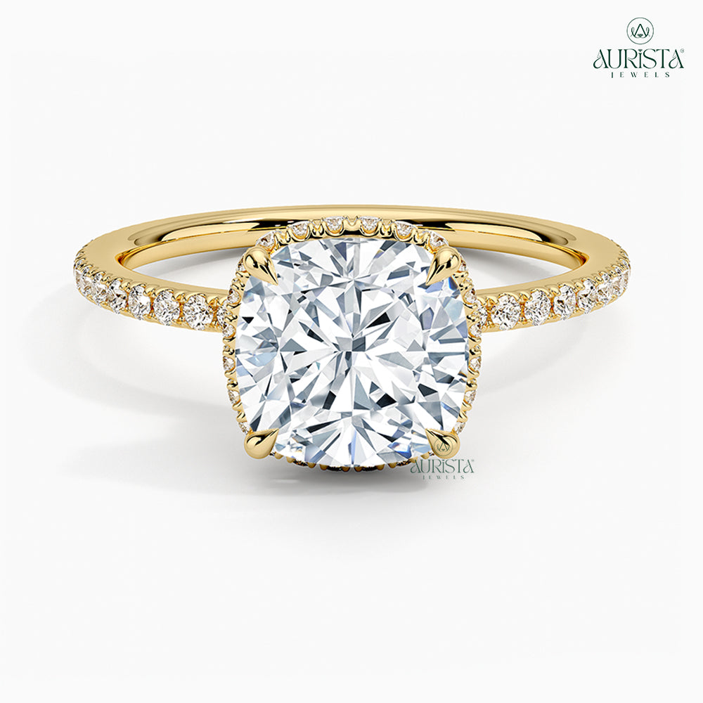 Shine Eternal Yellow Gold Ring with Cushion Diamond
