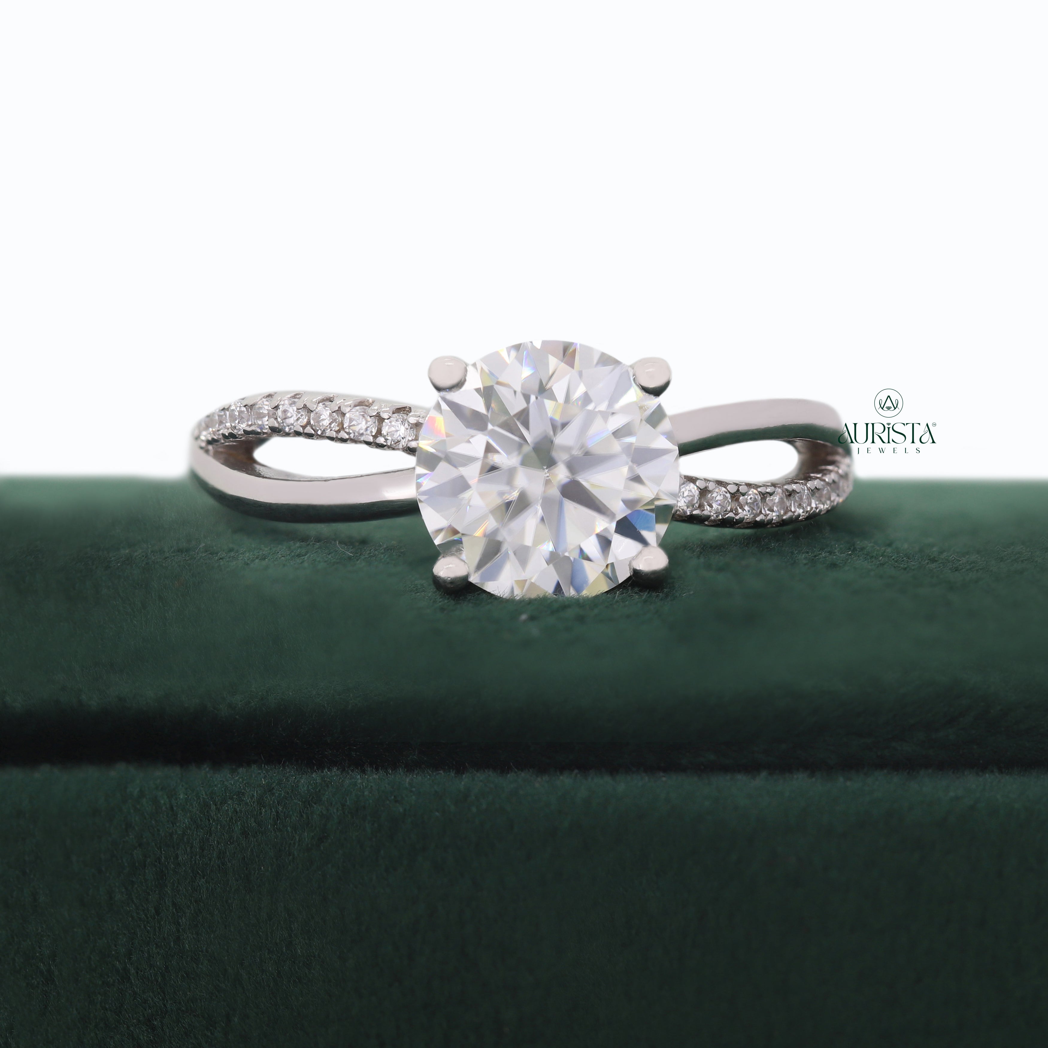 Pure Brilliance – Custom Round White Diamond Ring