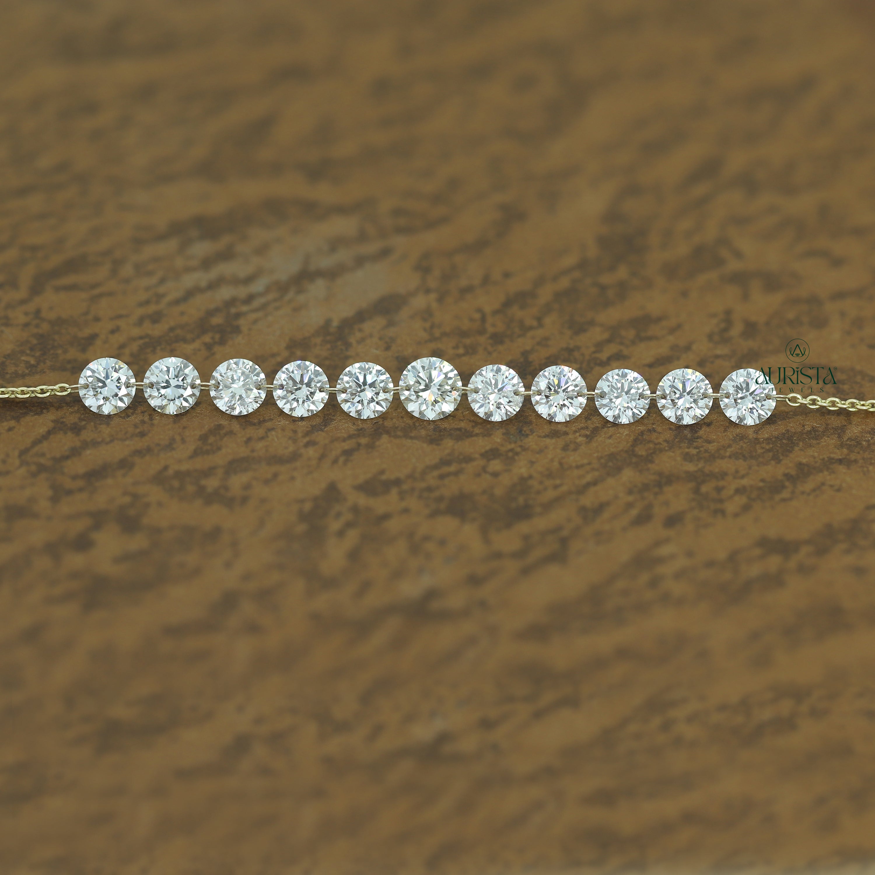 Moonlit Gleam – Luxury Minimalist Necklace