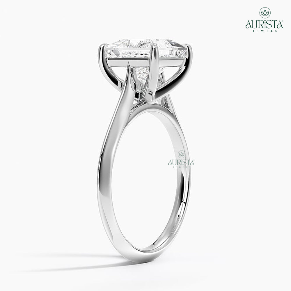 Golden Embrace – White Gold Band with Princess Diamond