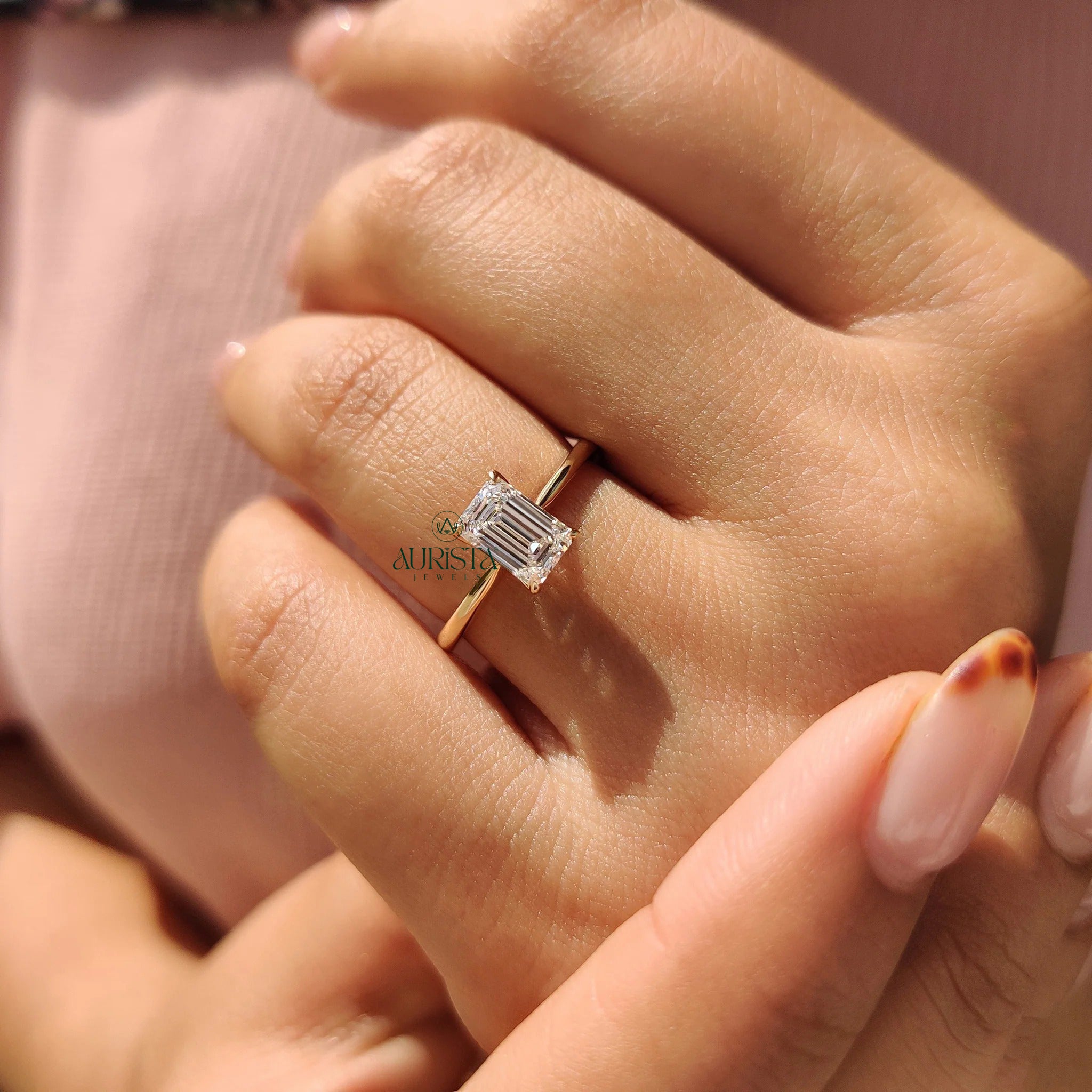 Brilliant Emerald Diamond Ring Crafted for Modern Luxury