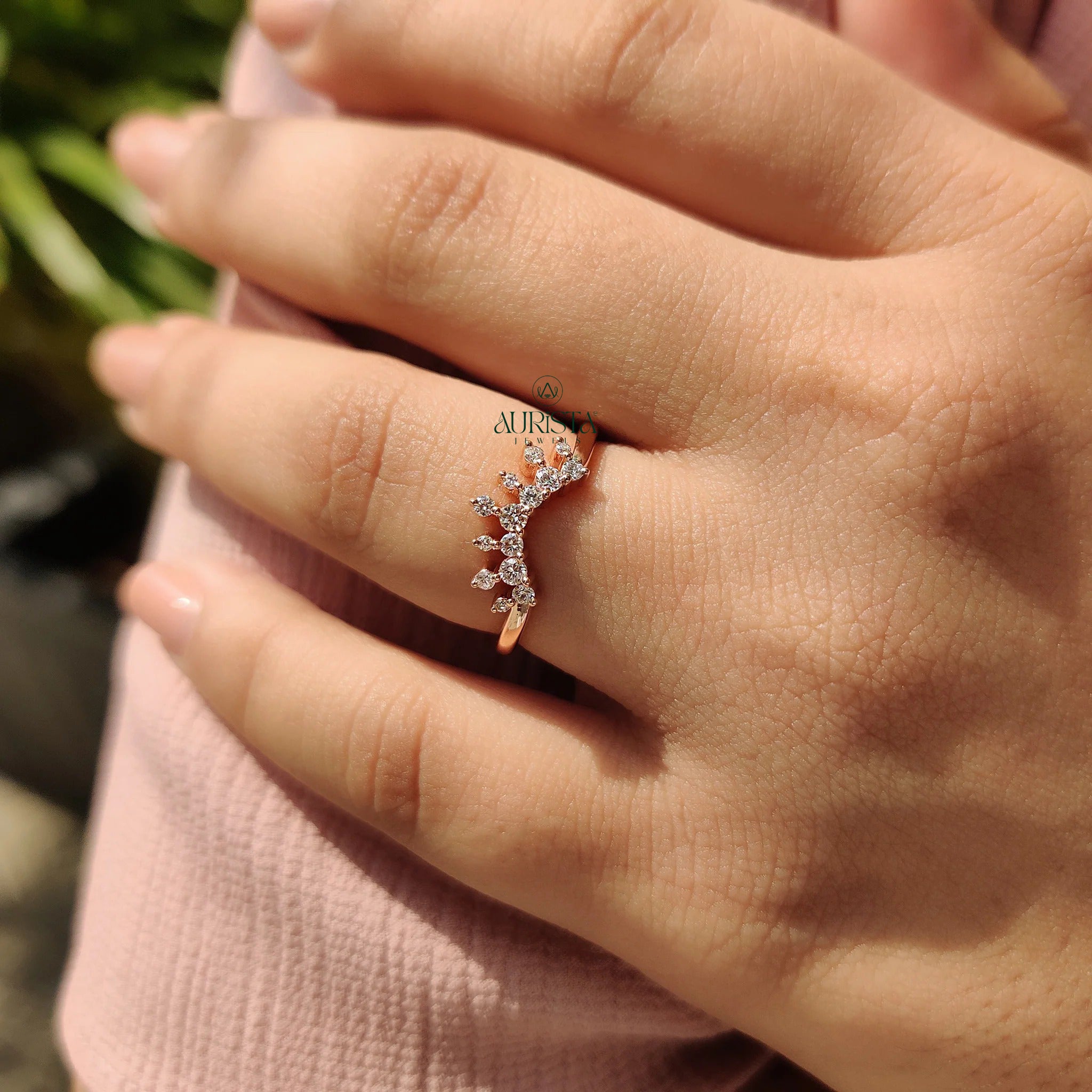 Infinite Glow – Luxe Ring with Fine Diamond