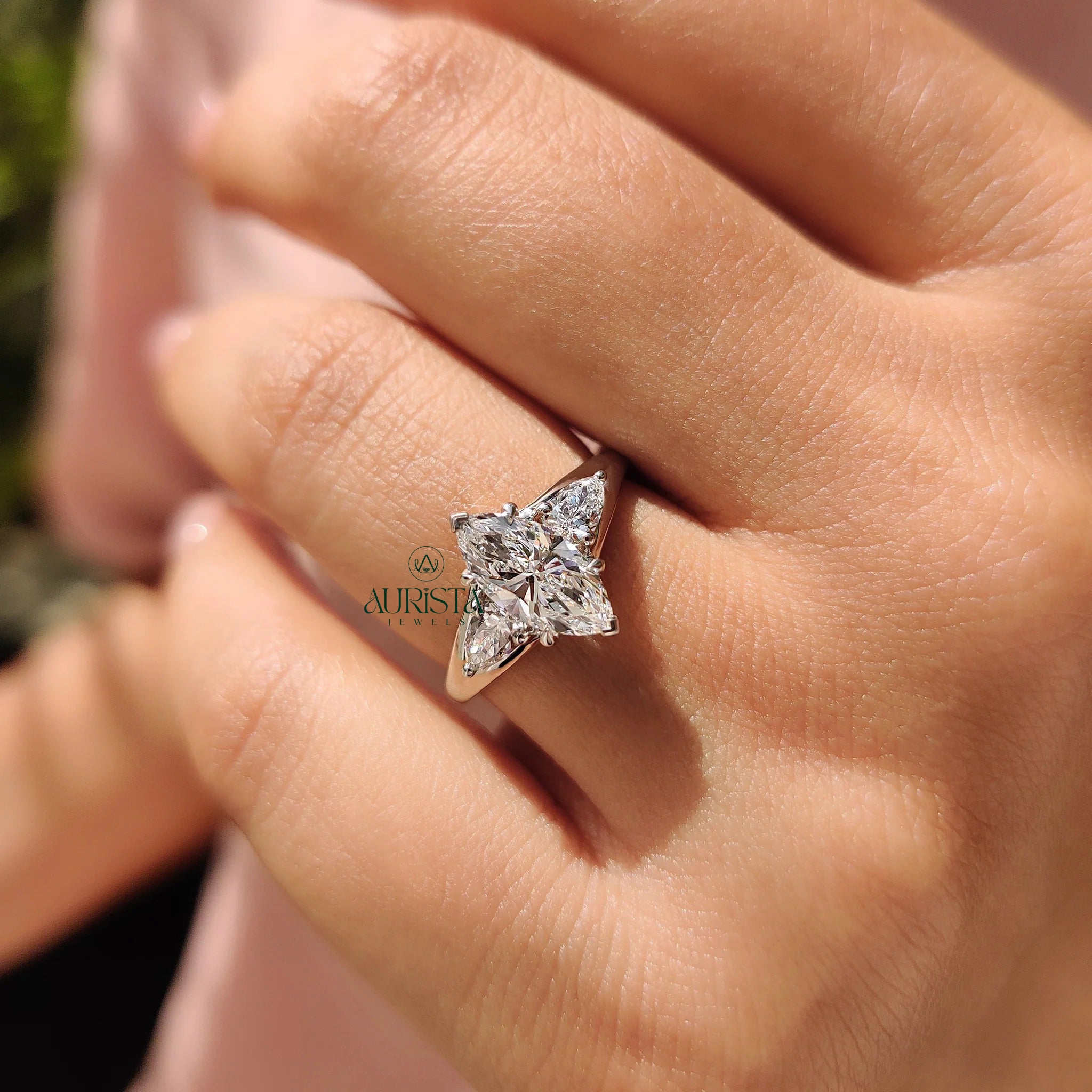 Forever Charm – Royal Band with Sparkling Diamond