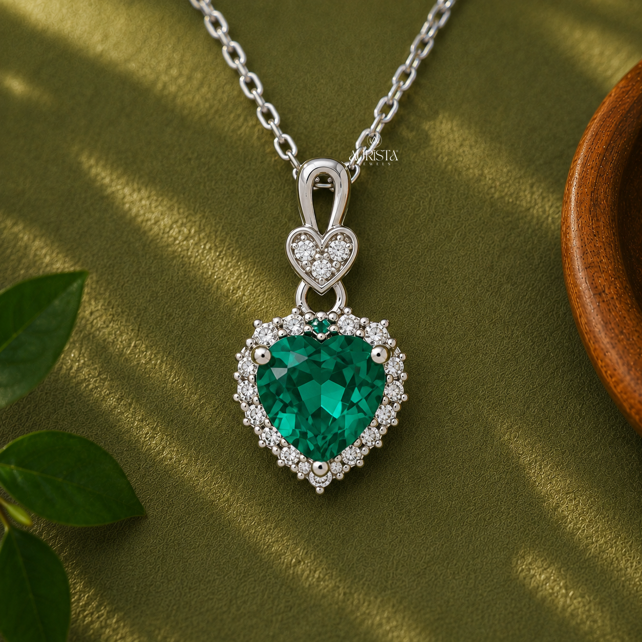Lab Grown in Diamond Green Heart Halo Pendant Statement Drop Necklace Jewelry