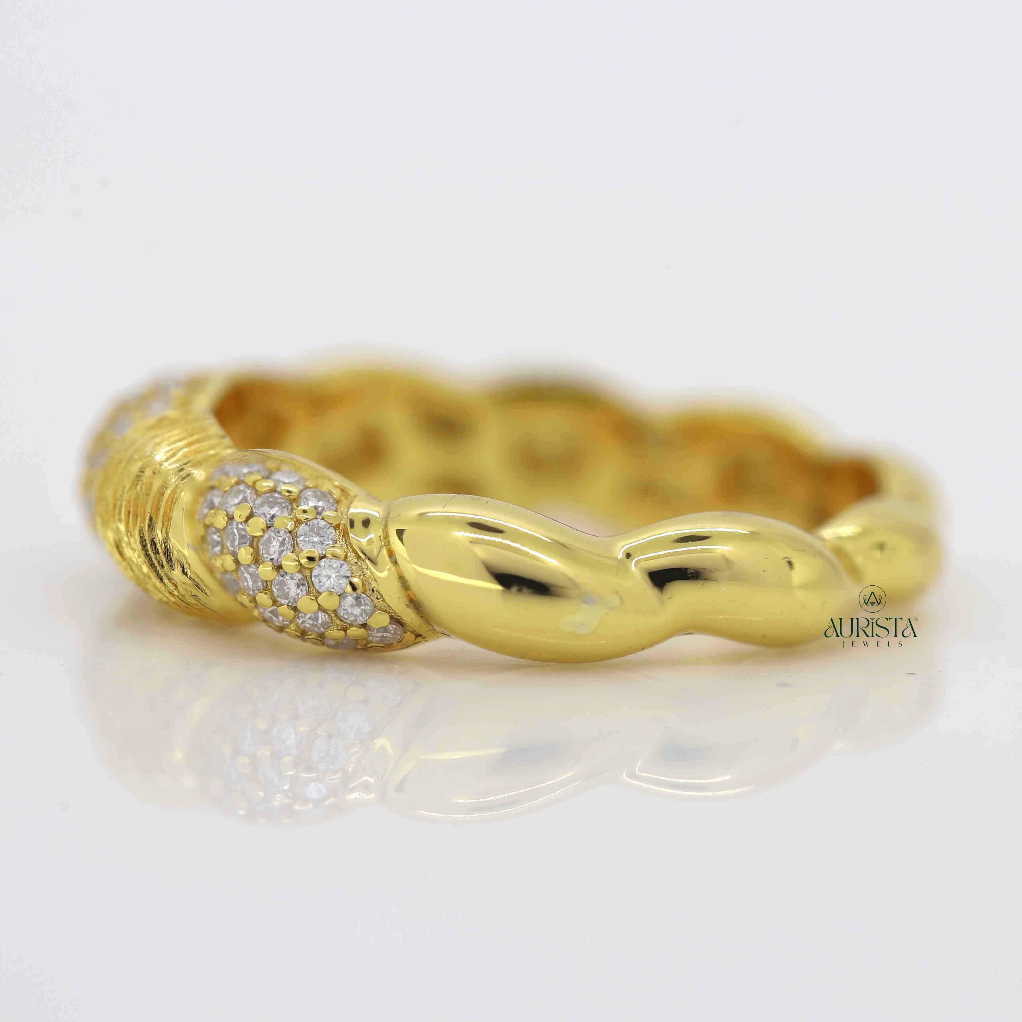 Promise in Gold- Yellow Gold Band with Round Diamond