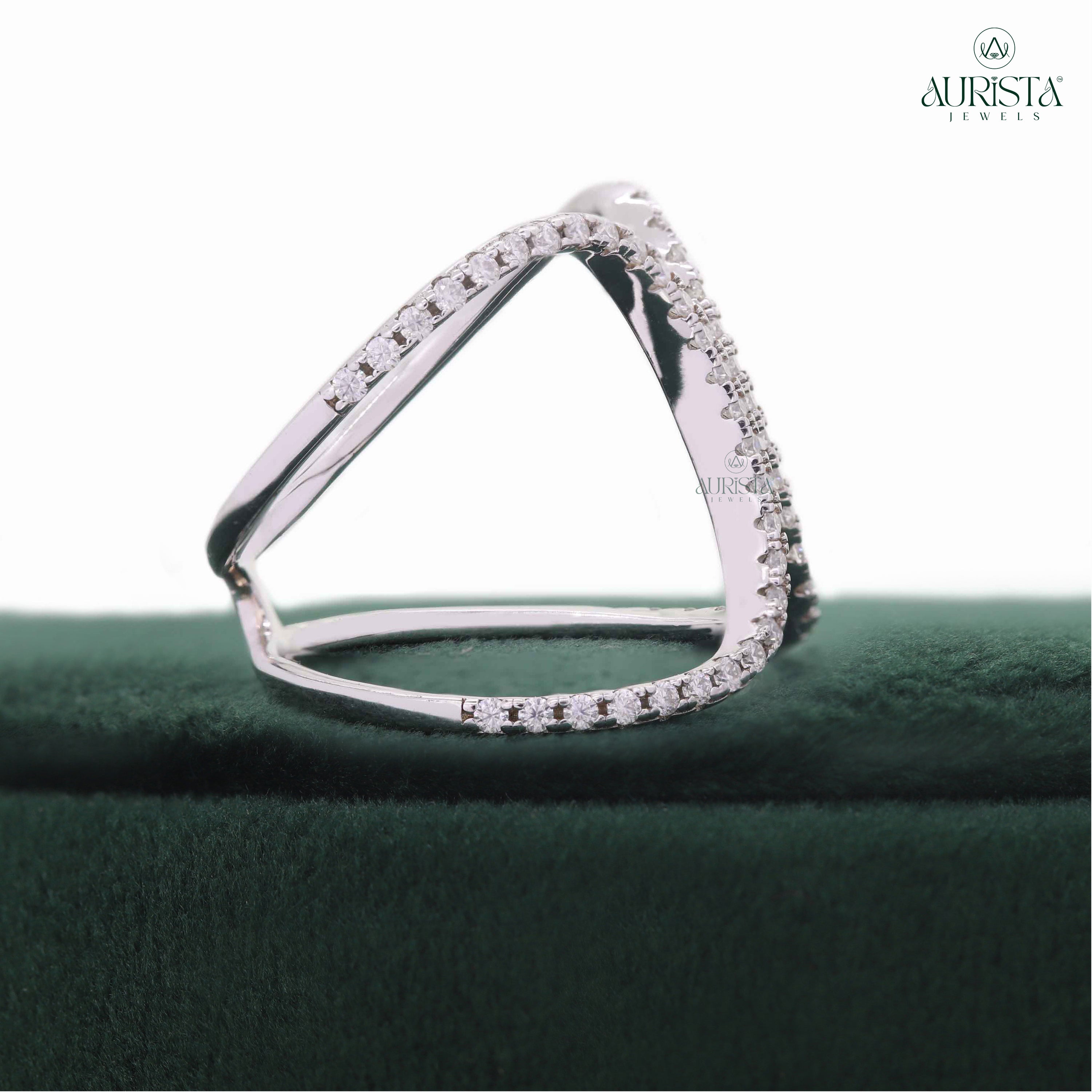 Hold Forever Close- White Gold with Round White Diamond