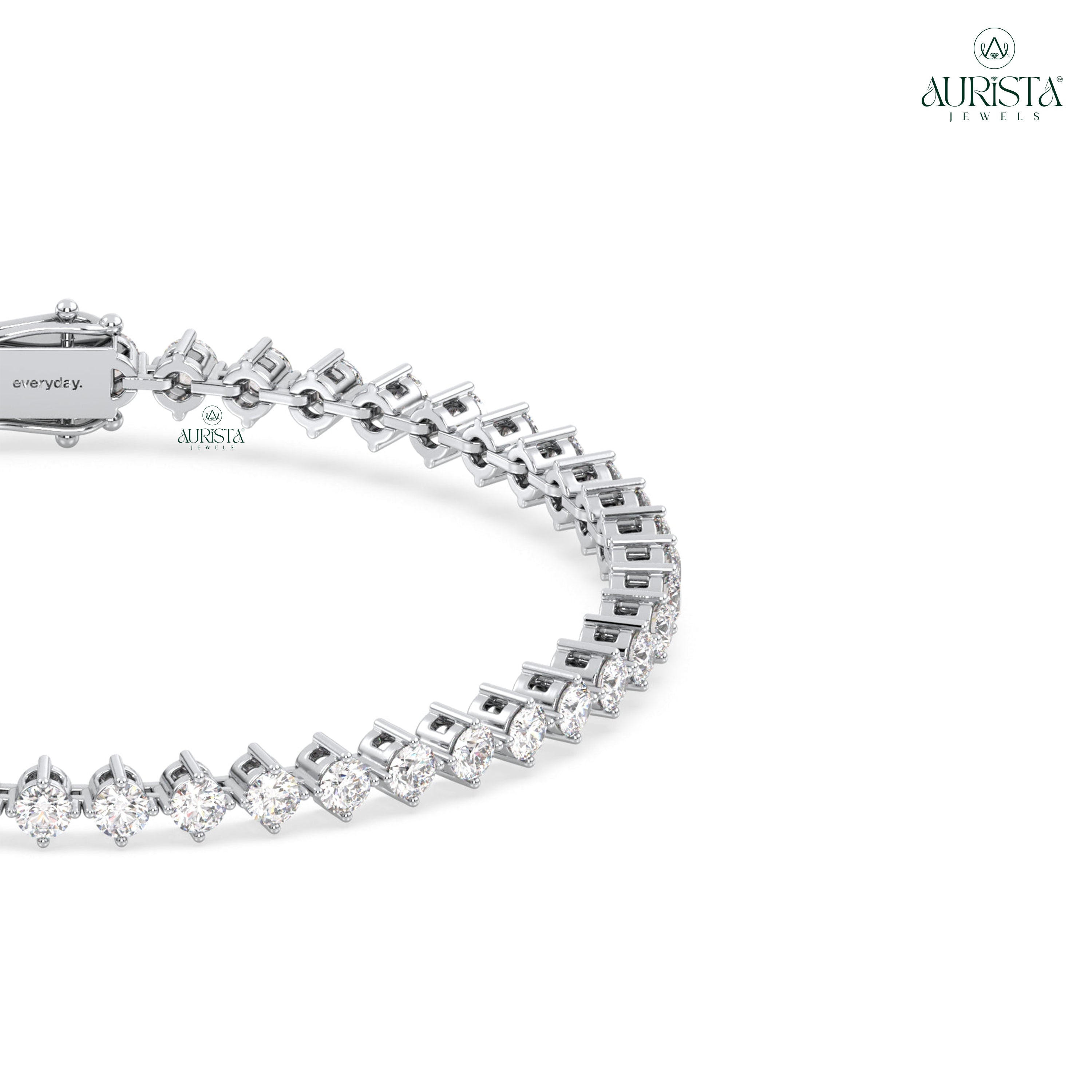 Eternal Embrace – Diamond Bracelet in Gold