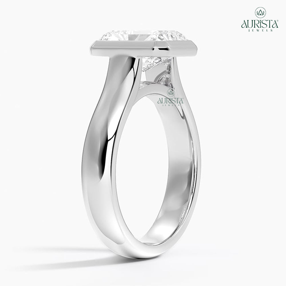 Shine Forever White Gold Ring with Radiant Diamond
