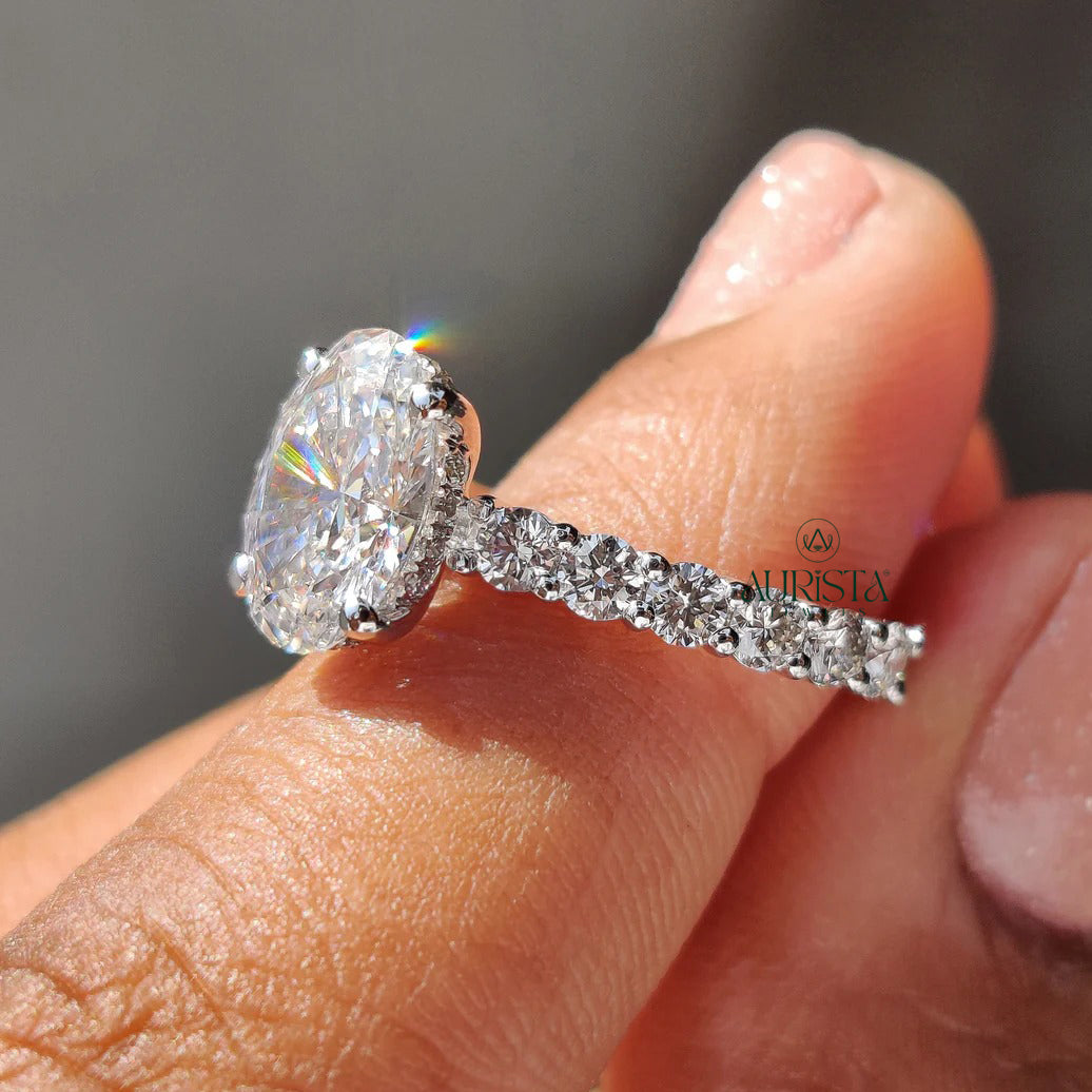 Infinite Pave Glow – Luxe Ring with Fine Shine