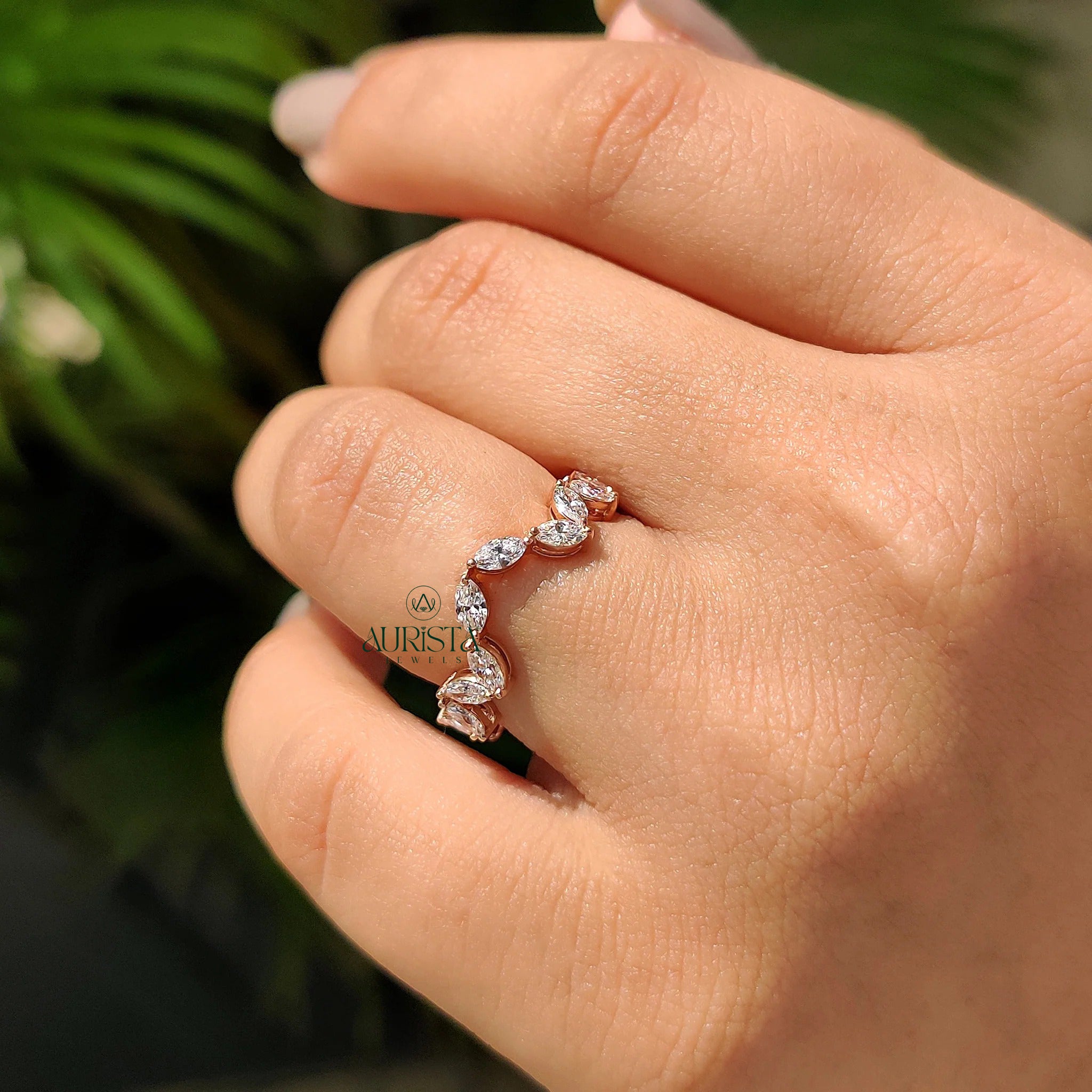 Love in Light – Premium Ring with Fine Diamond