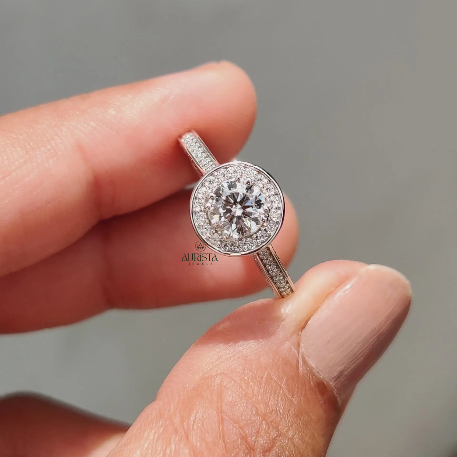 Royal Round Cut Ring with Luxurious Side Stone Brilliance