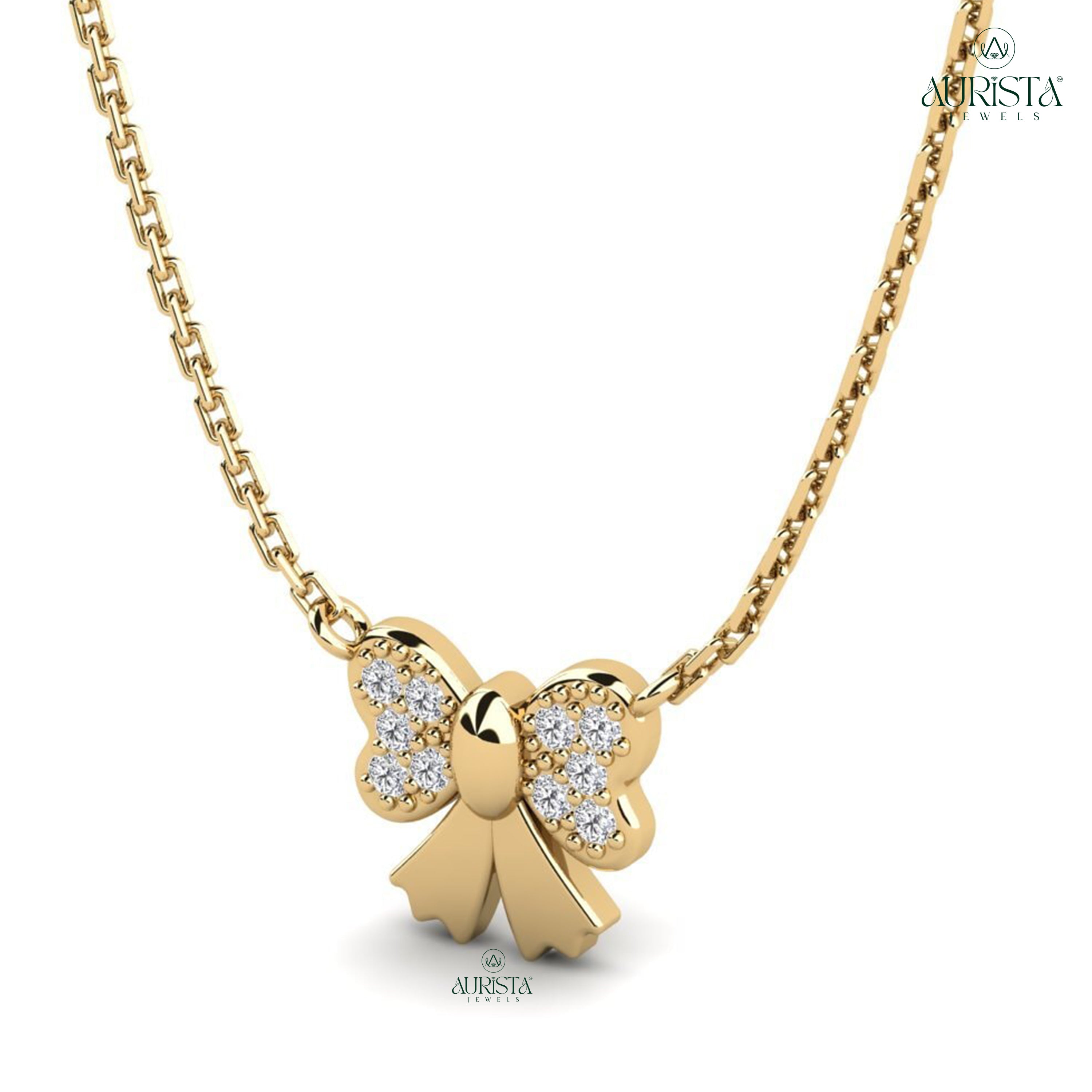 Luminous Glow Round Diamond Pendant in Yellow Gold