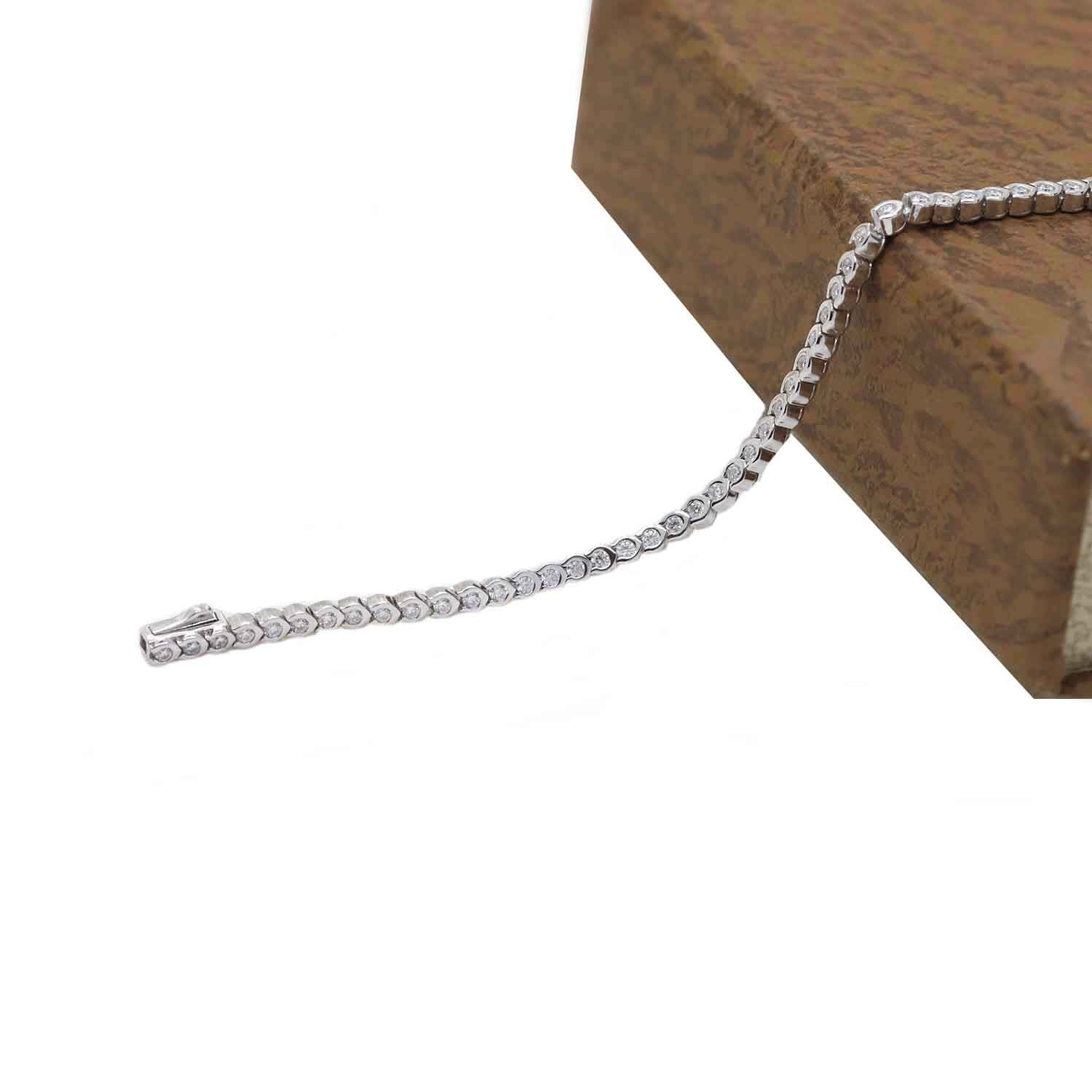 Pure Elegance – Fine Diamond Tennis Bracelet Crafted in Gold