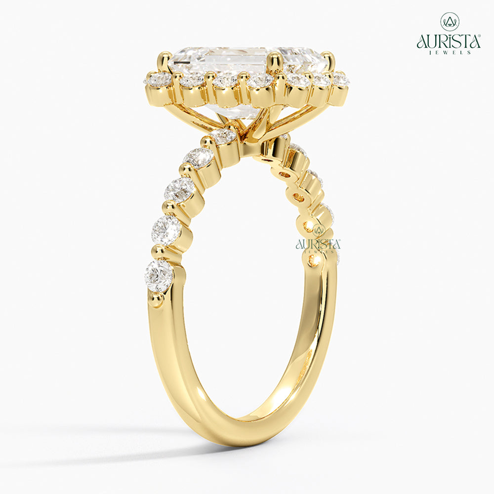 Shine of Promise Yellow Gold Ring with Emerald Diamond
