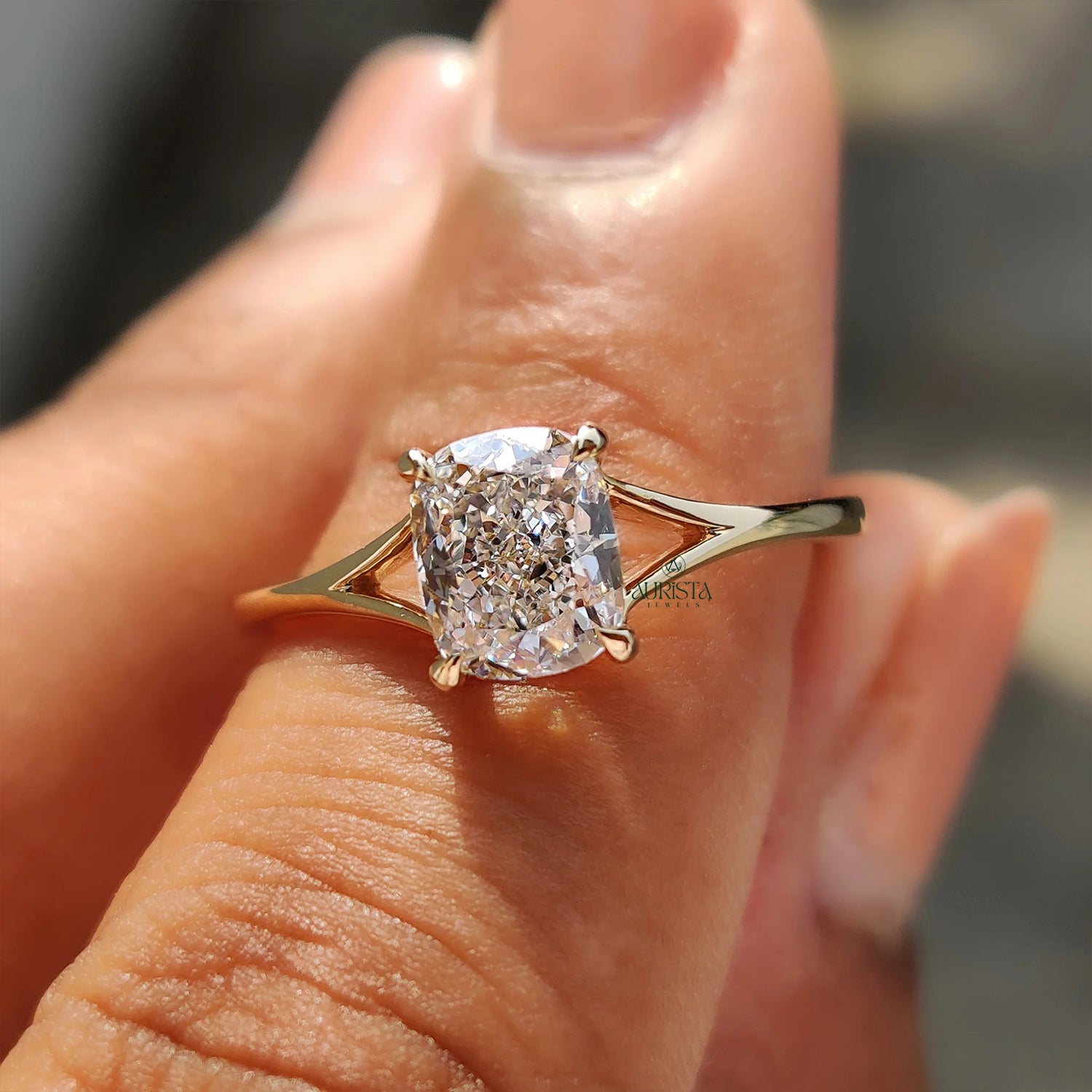 Sophisticated Solitaire Ring with Brilliant Cut