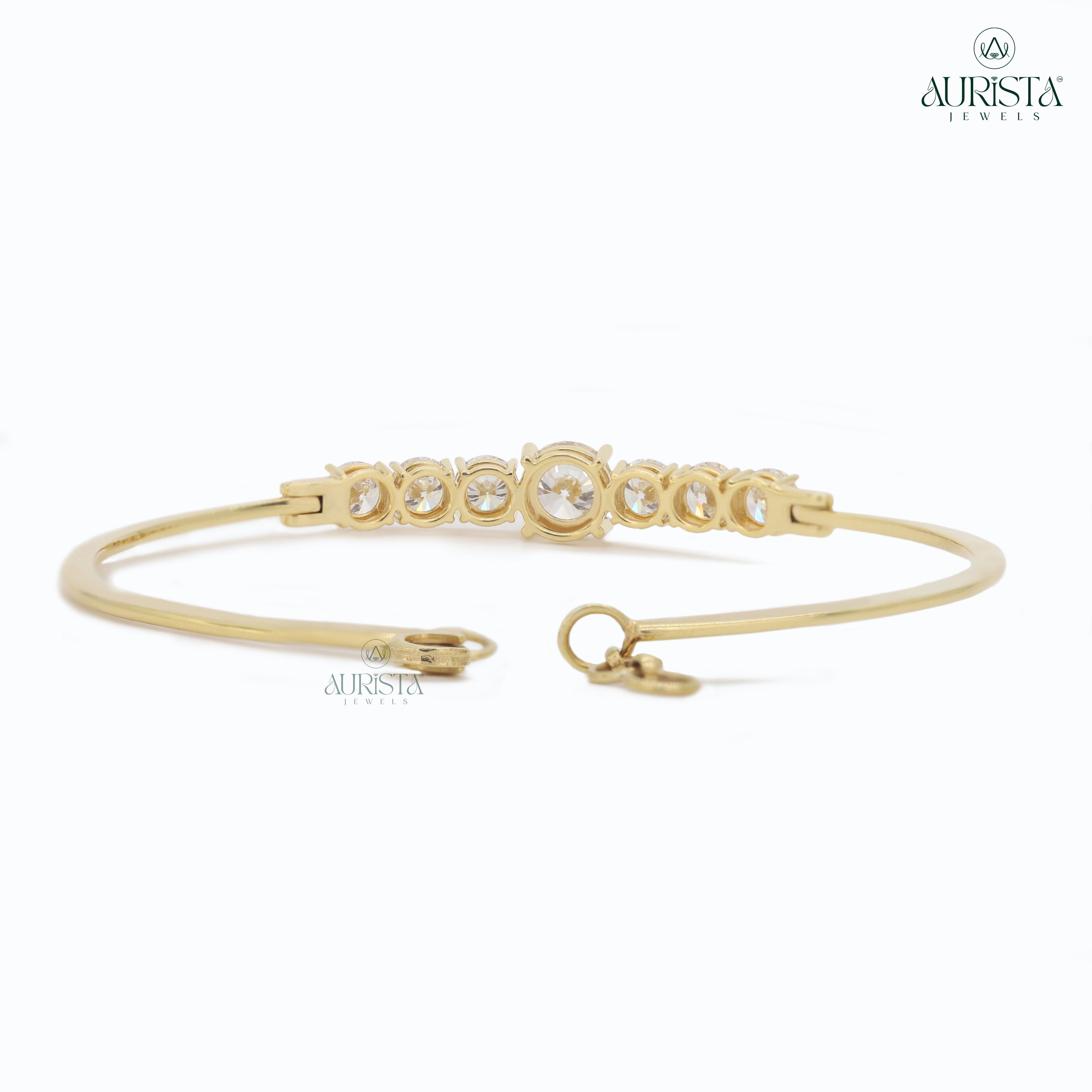 Eternal Embrace – Diamond Bracelet in Yellow Gold