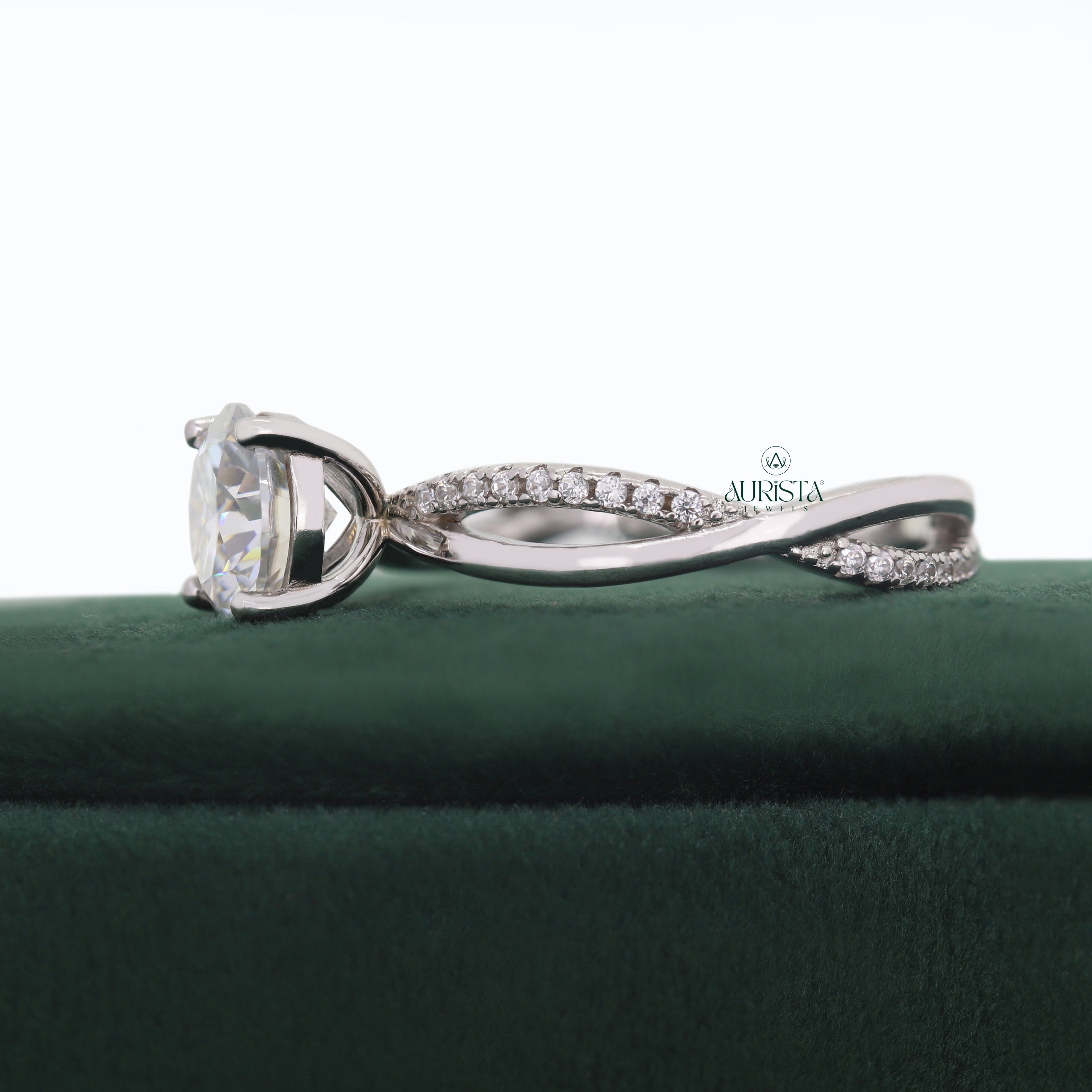 Pure Brilliance – Custom Round White Diamond Ring