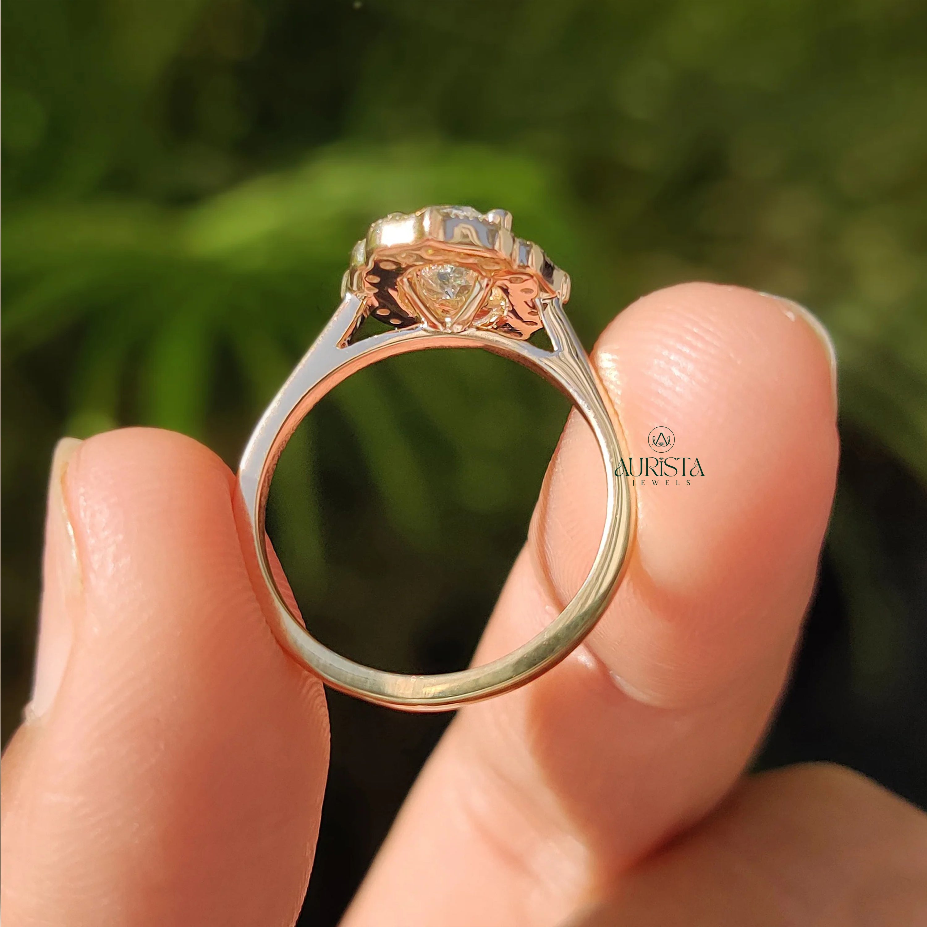 Oval Cut Diamond Vintage Scalloped Halo Ring