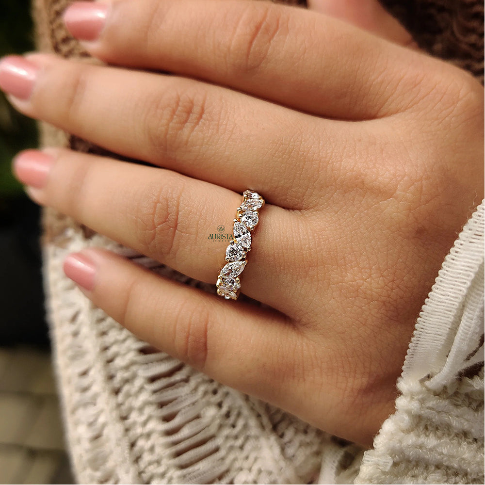 Forever Yours – Yellow Gold Ring with Marquise Diamond