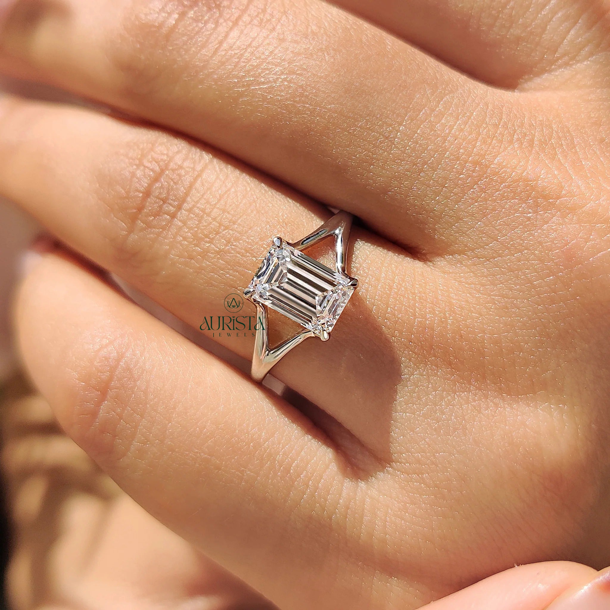 Elegant Diamond Ring with Timeless Appeal