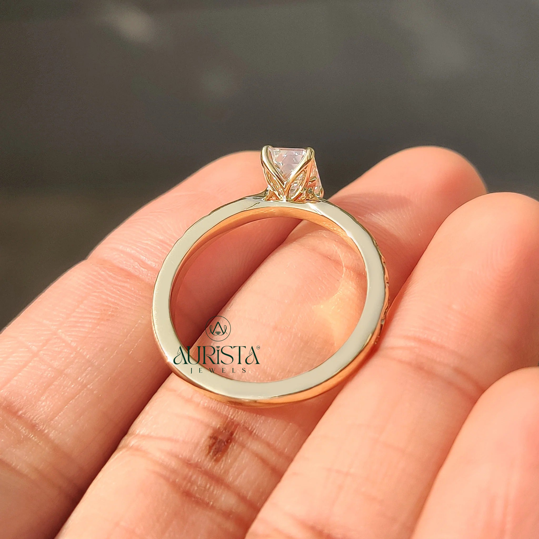 Eternal Beauty – Glossy Charm with Fine Sparkle