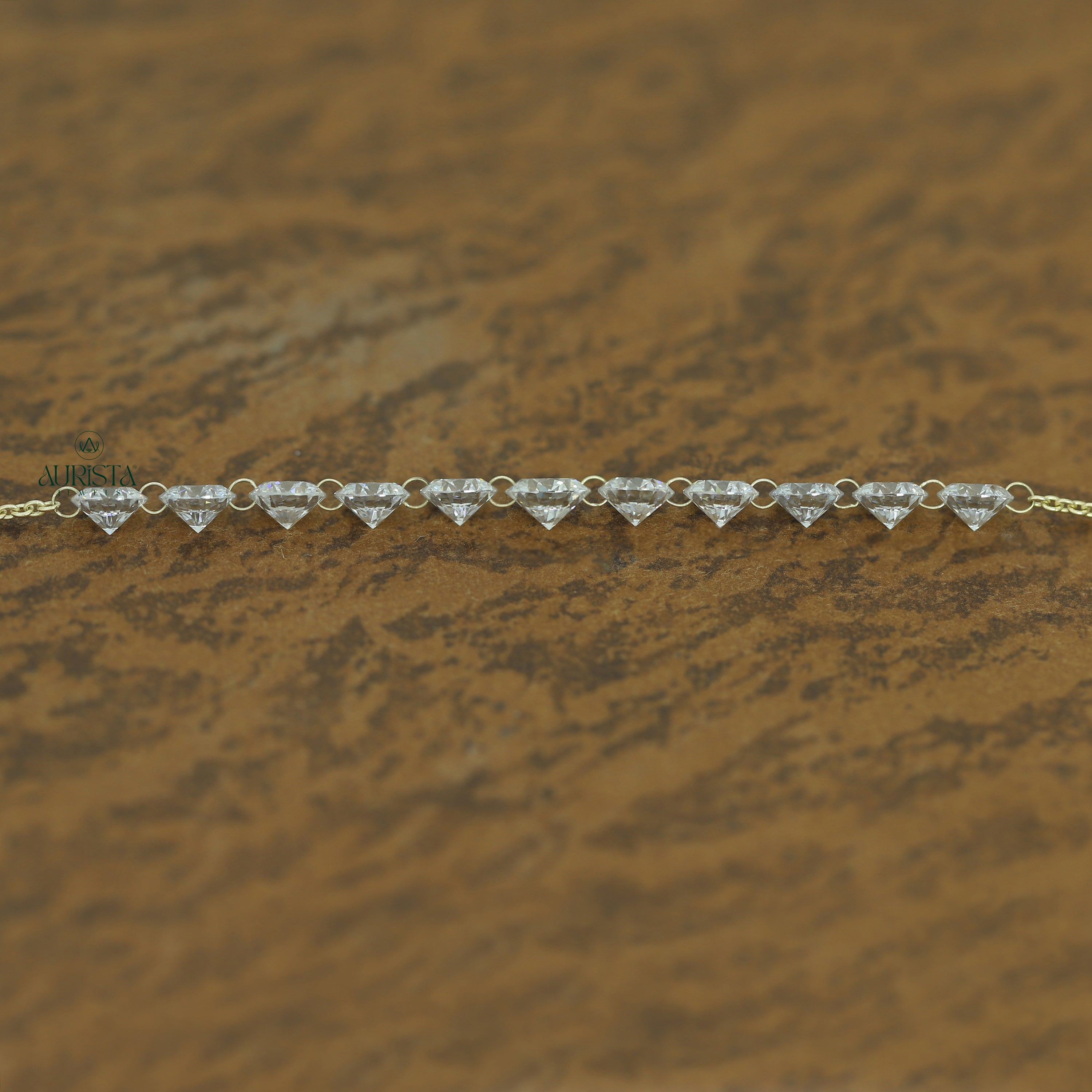 Moonlit Gleam – Luxury Minimalist Necklace
