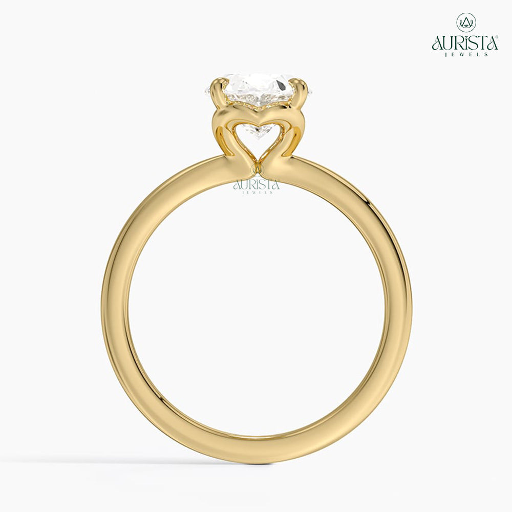 Bound by Love – Yellow Gold Ring with Oval Diamond