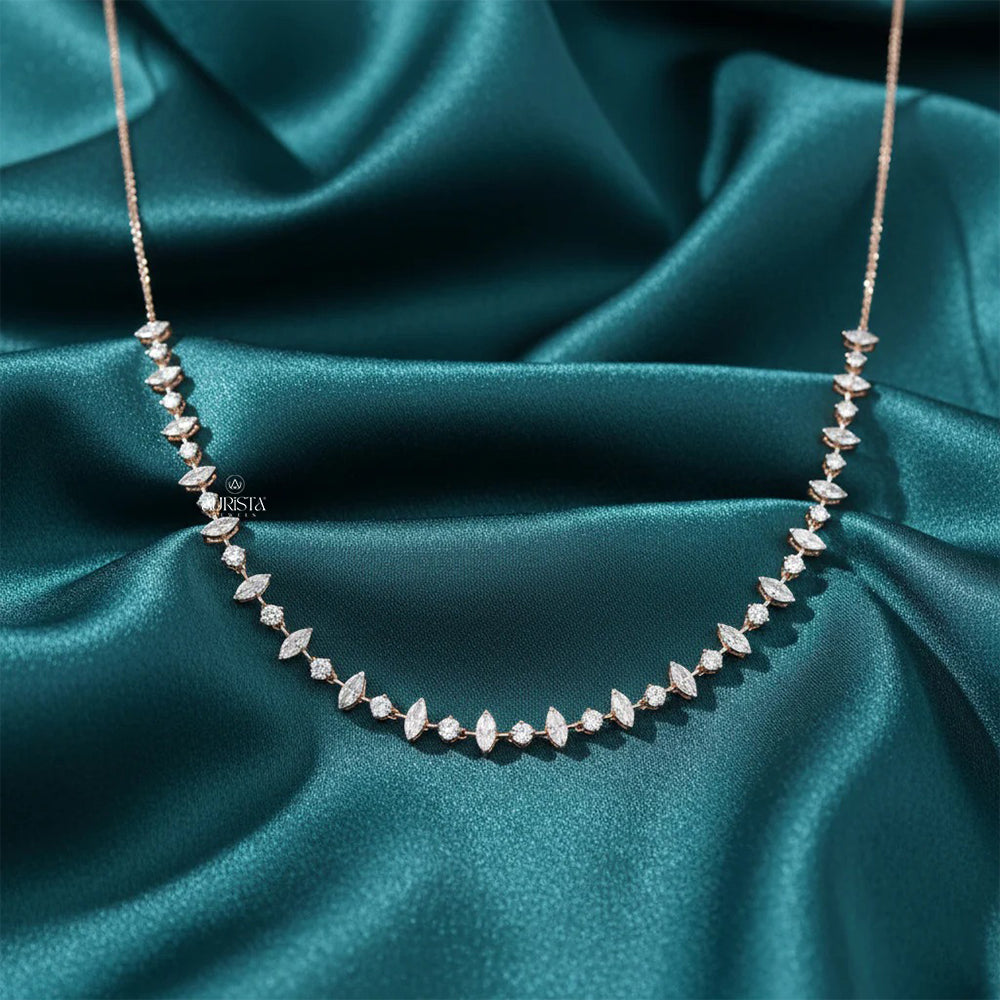 Pure Shine Round Brilliant Diamond Necklace in Gold