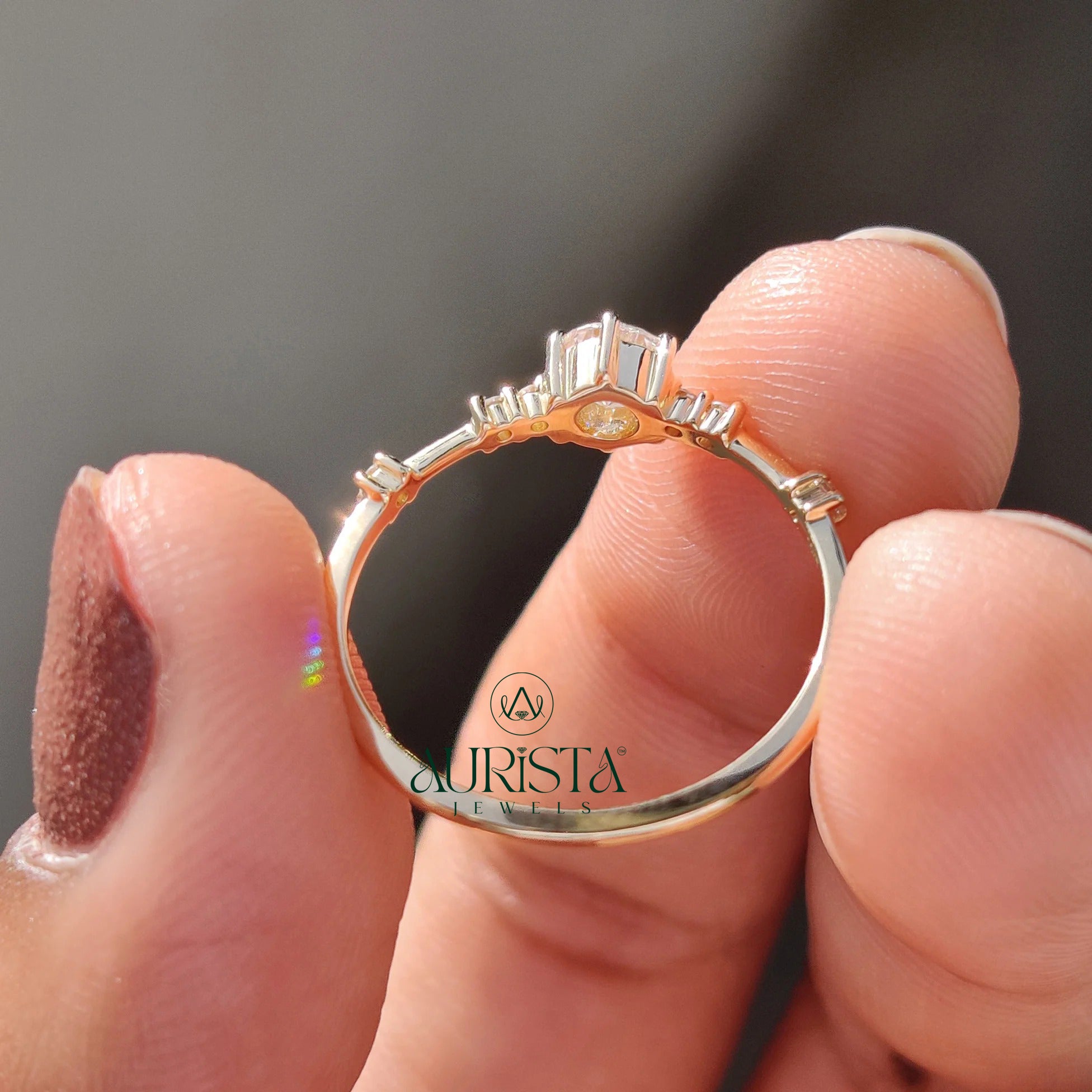 Eternal Sparkle – Classic Elegance with Shining Finish