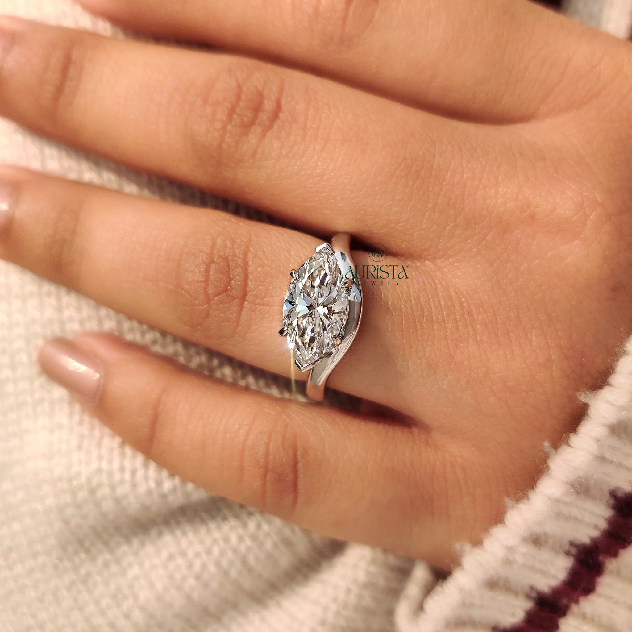 Timeless Diamond Solitaire with Elegant Finish