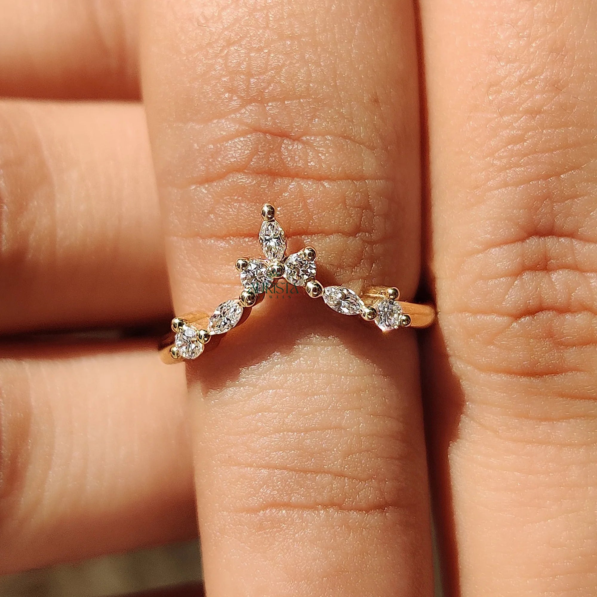 Elegant Marquise Diamond Crown Ring