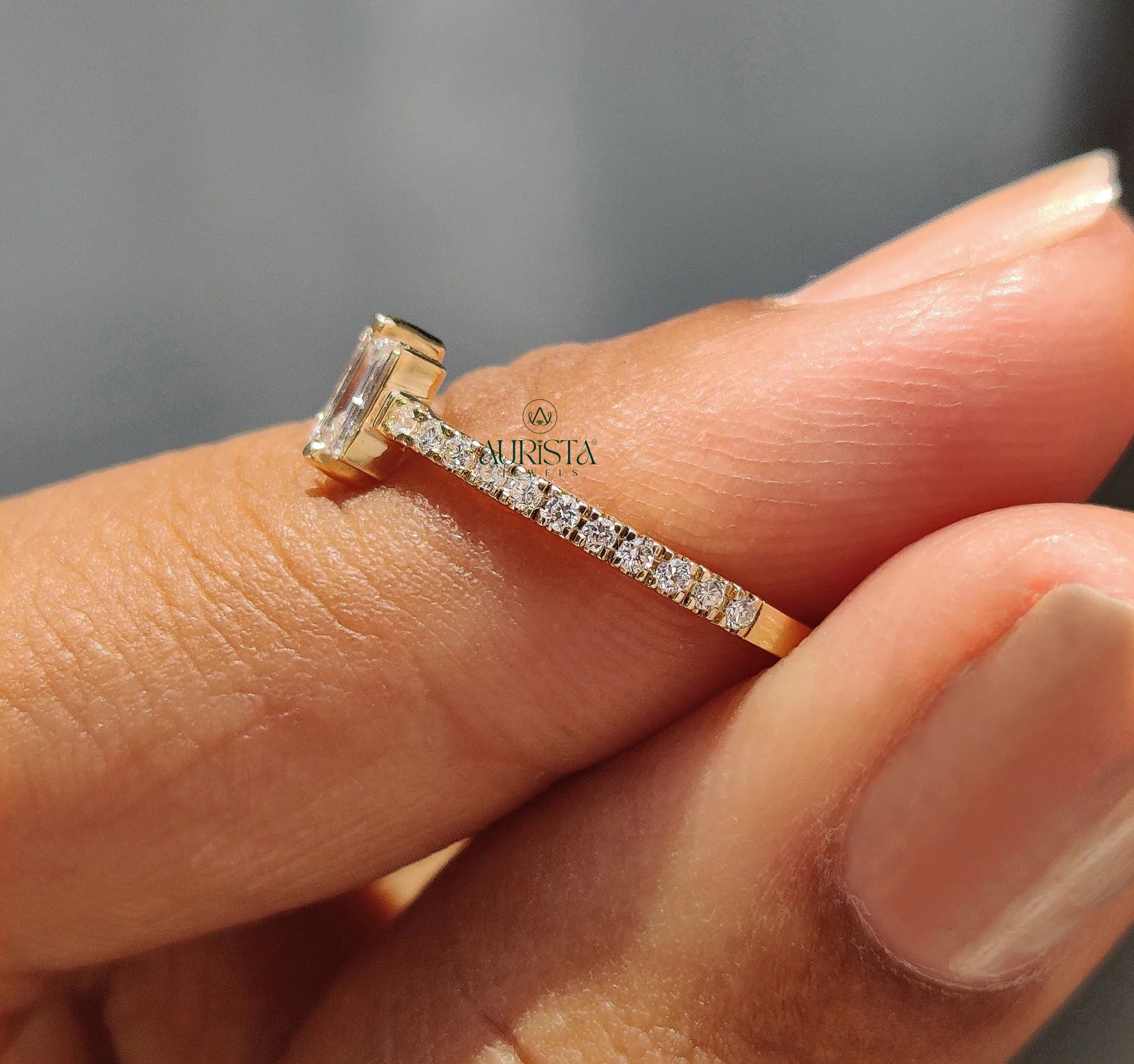 Timeless Pave Shine – Premium Ring with Elegant Glow