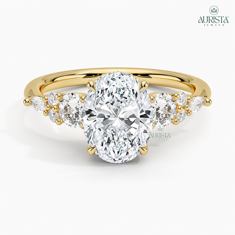 Heart’s Whisper – Yellow Gold Gold Ring with Oval Diamond