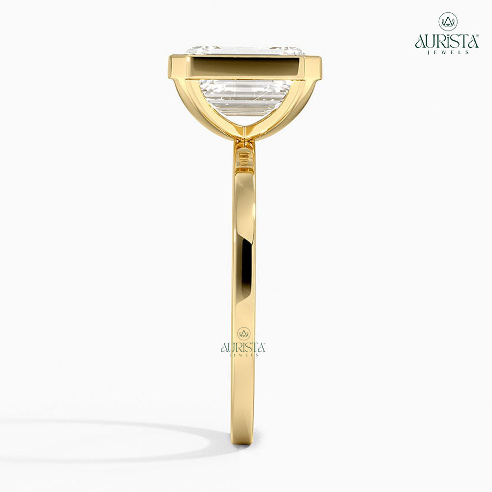 Golden Embrace Yellow Gold Ring with Emerald Diamond