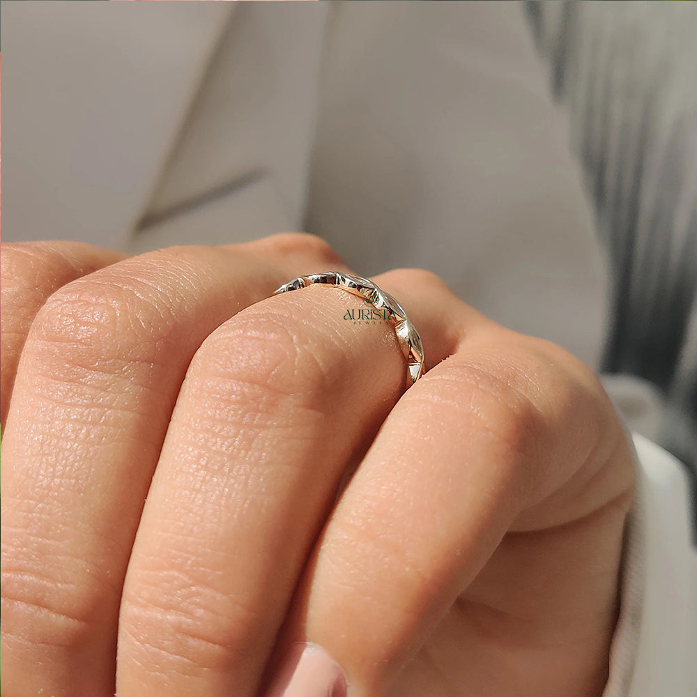 Whisper of Shine – Yellow Gold Band with Marquise Diamond
