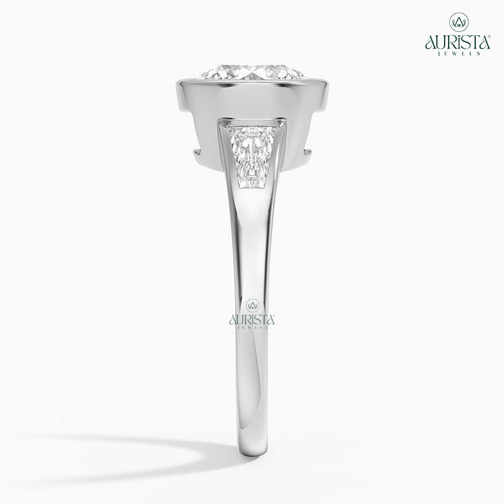 Forever Gleam White Gold Ring with Round Diamond