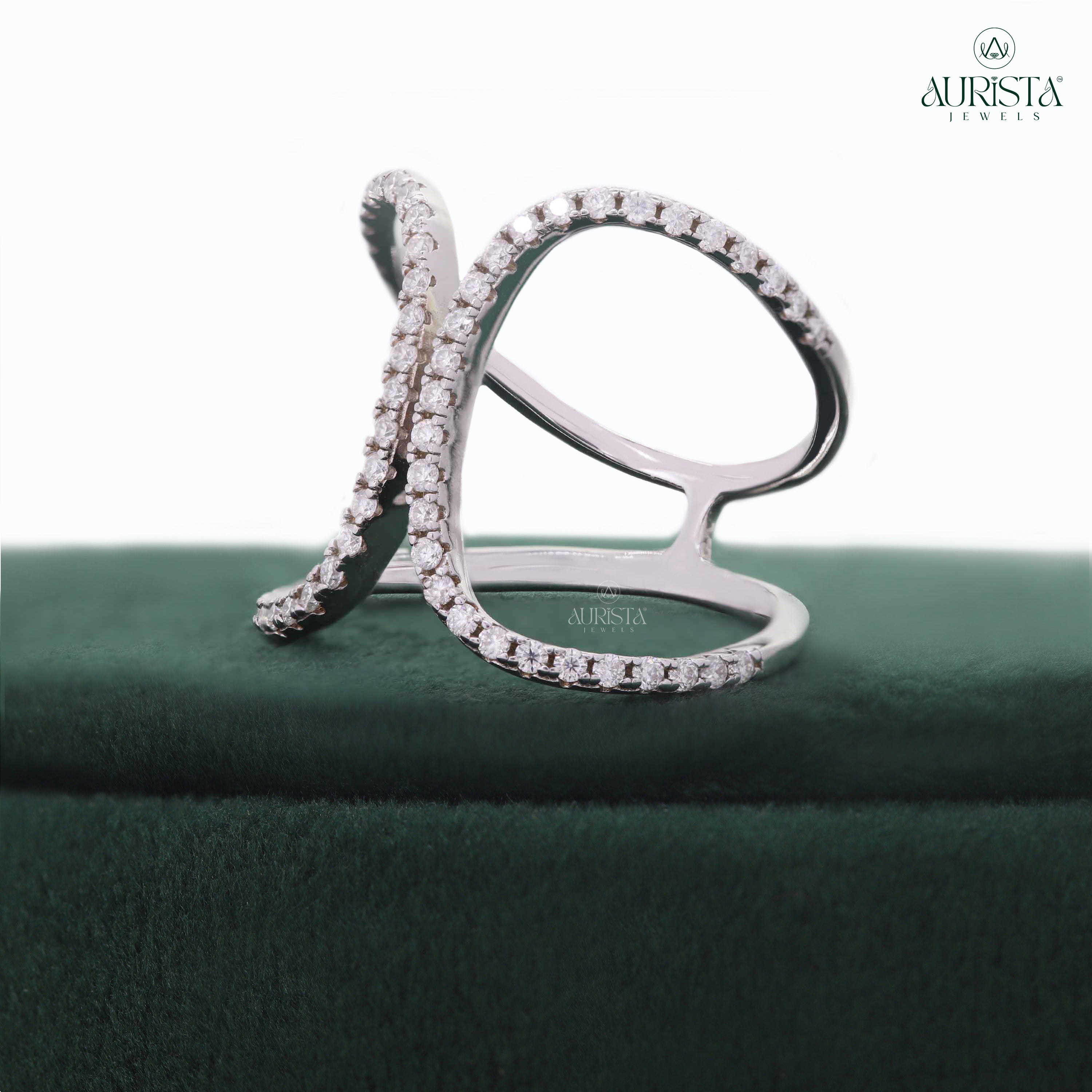 Hold Forever Close- White Gold with Round White Diamond