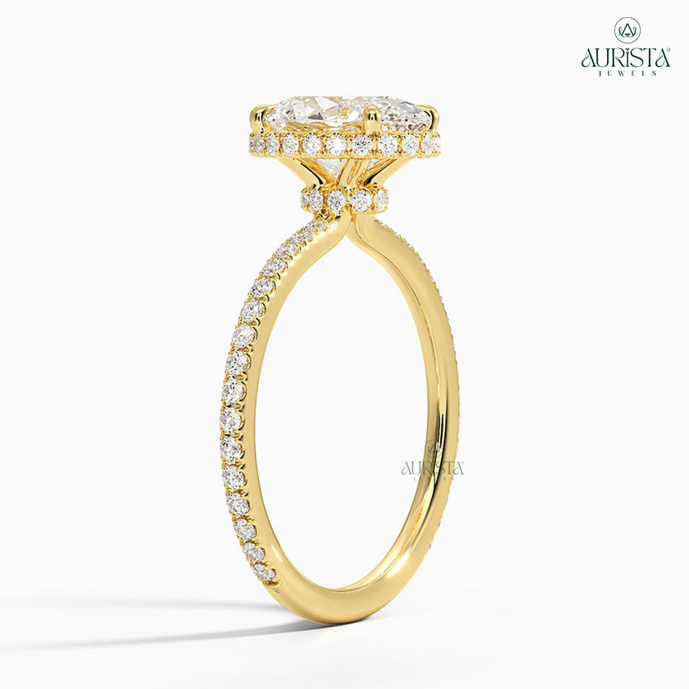 Bound in Love – Yellow Gold Band with Oval Diamond
