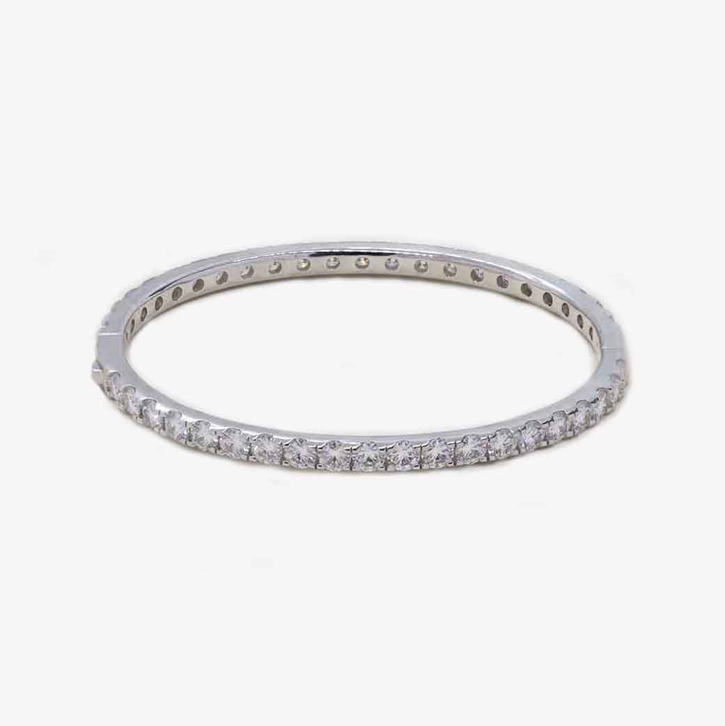 Endless Charm – The Bracelet That Completes Every Look