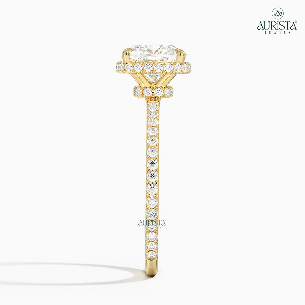 Shine Eternal Yellow Gold Ring with Cushion Diamond